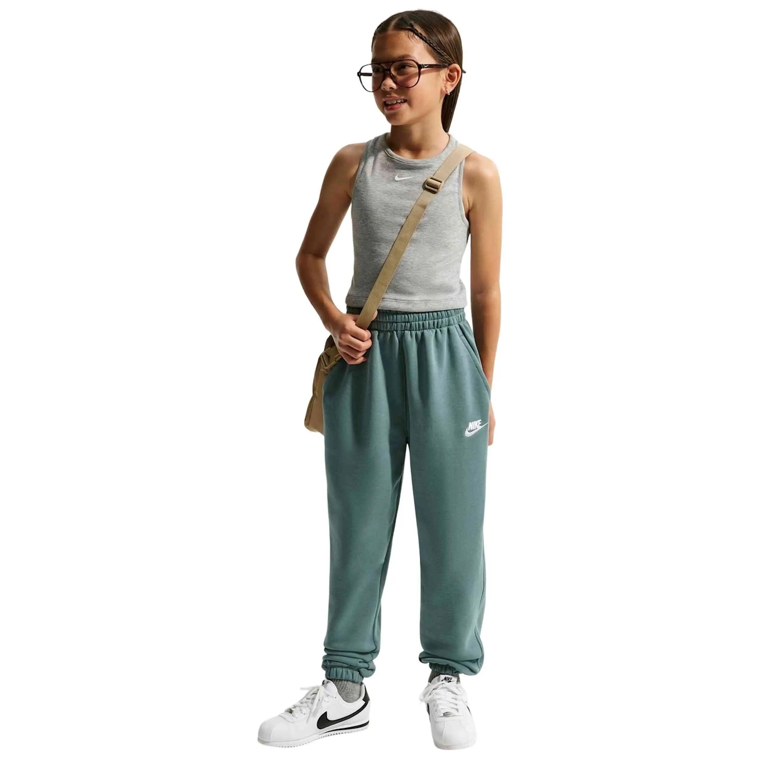 NIKE picture