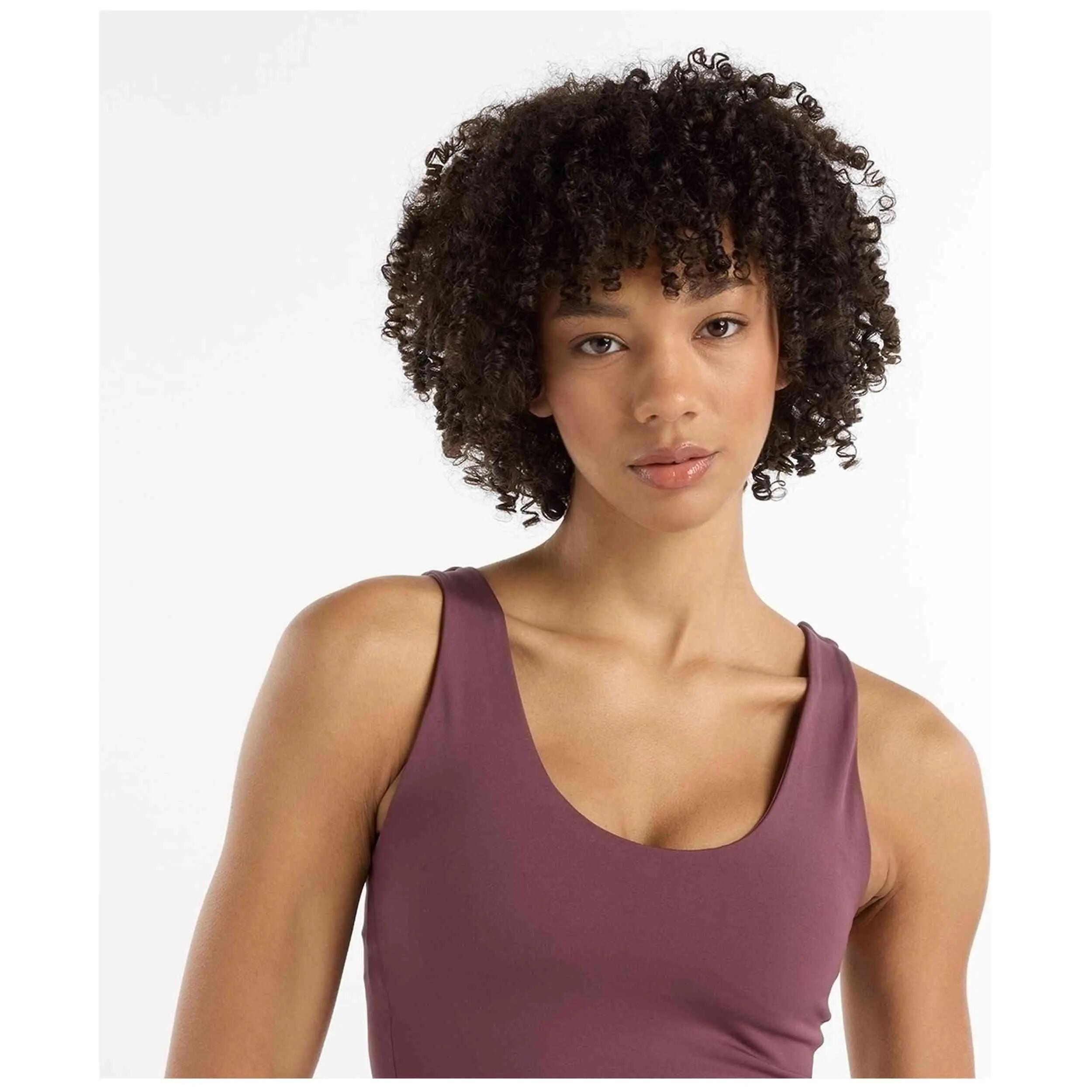Camiseta de manga corta New Balance modelo WT51150FDP para mujer 4/4
