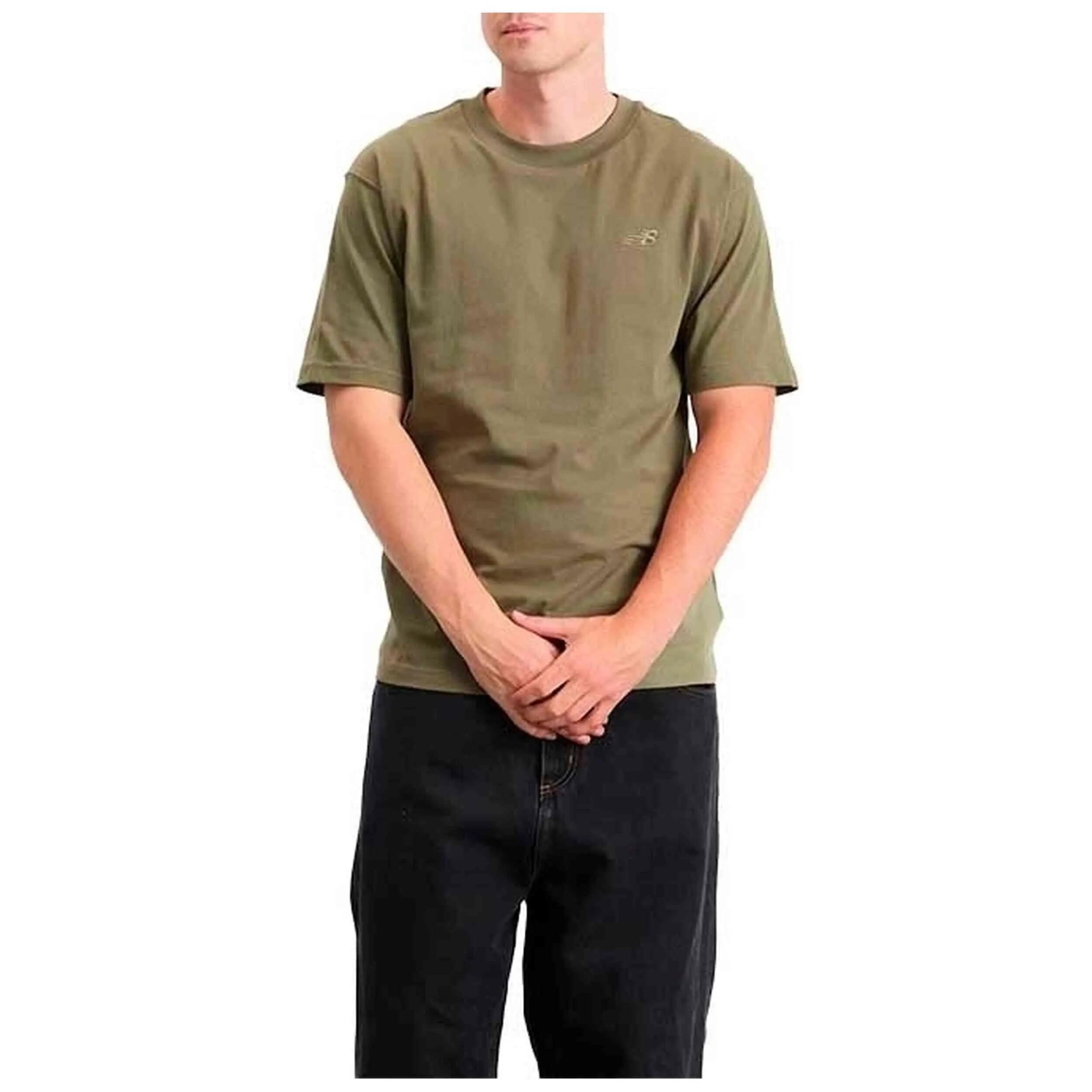 Camiseta de manga corta New Balance modelo MT41533-DEK para hombre 3/4