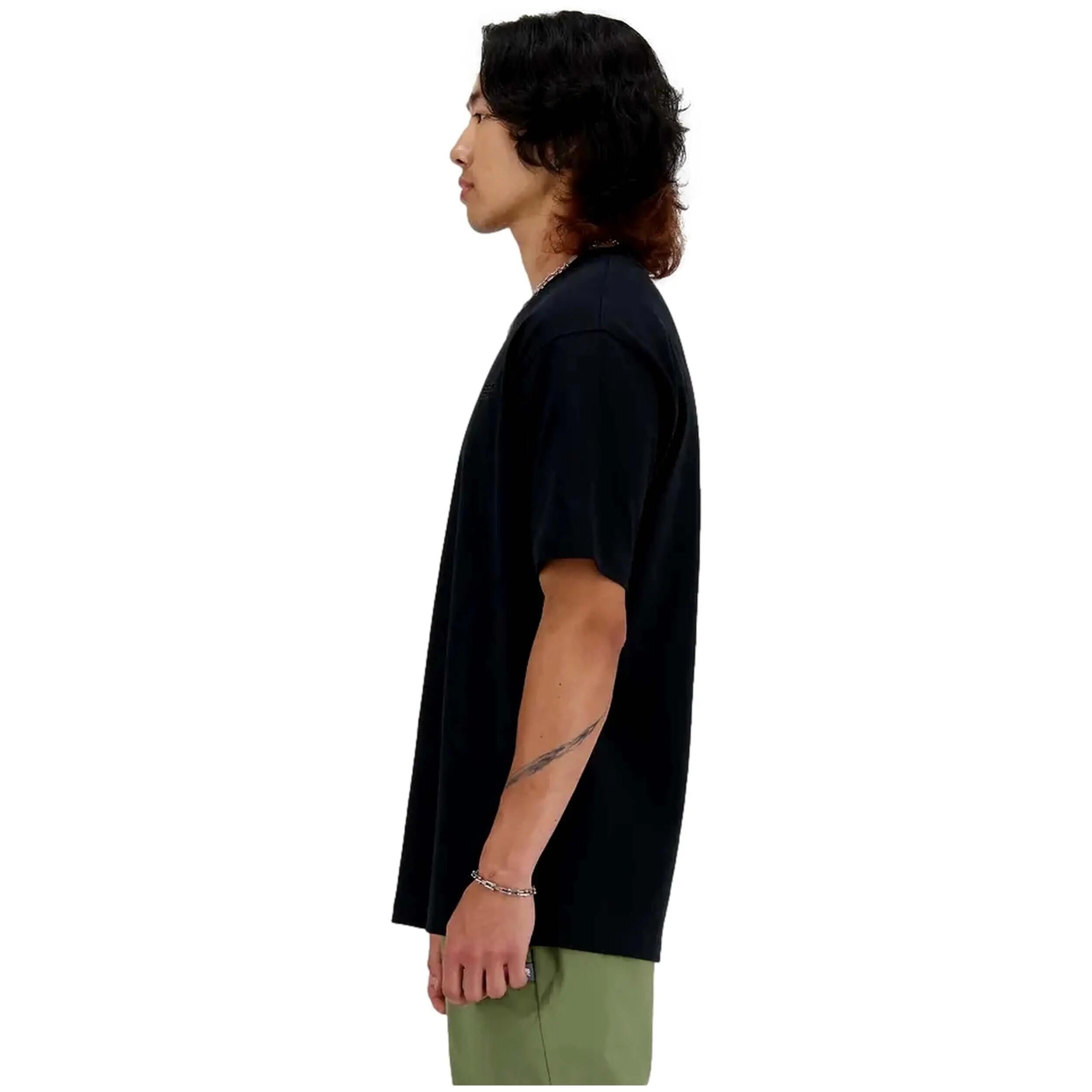 Camiseta de manga corta New Balance modelo MT41533BK para hombre 3/4