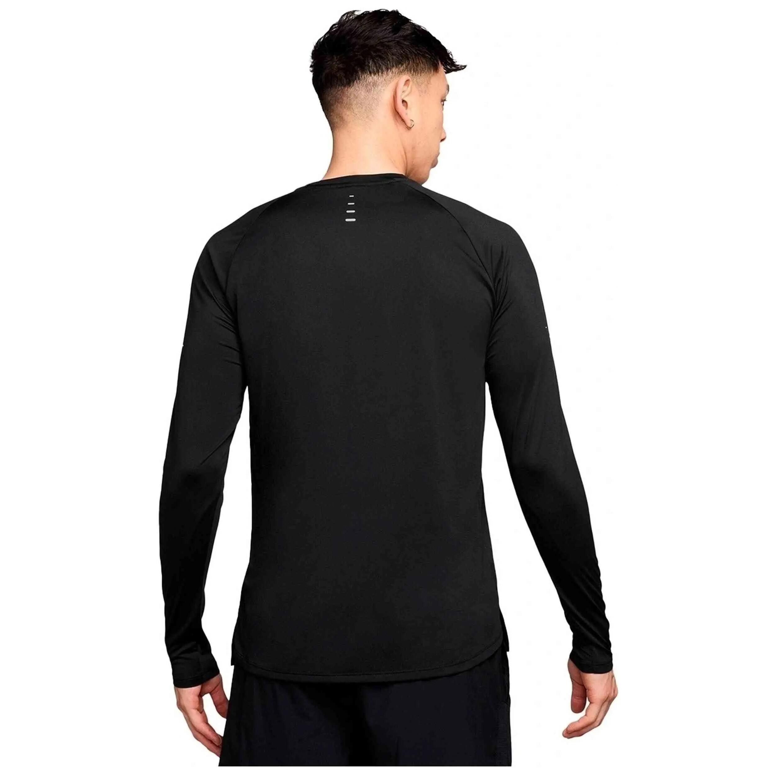 T-shirt Nike modelo HV2702-010 para homem 2/3