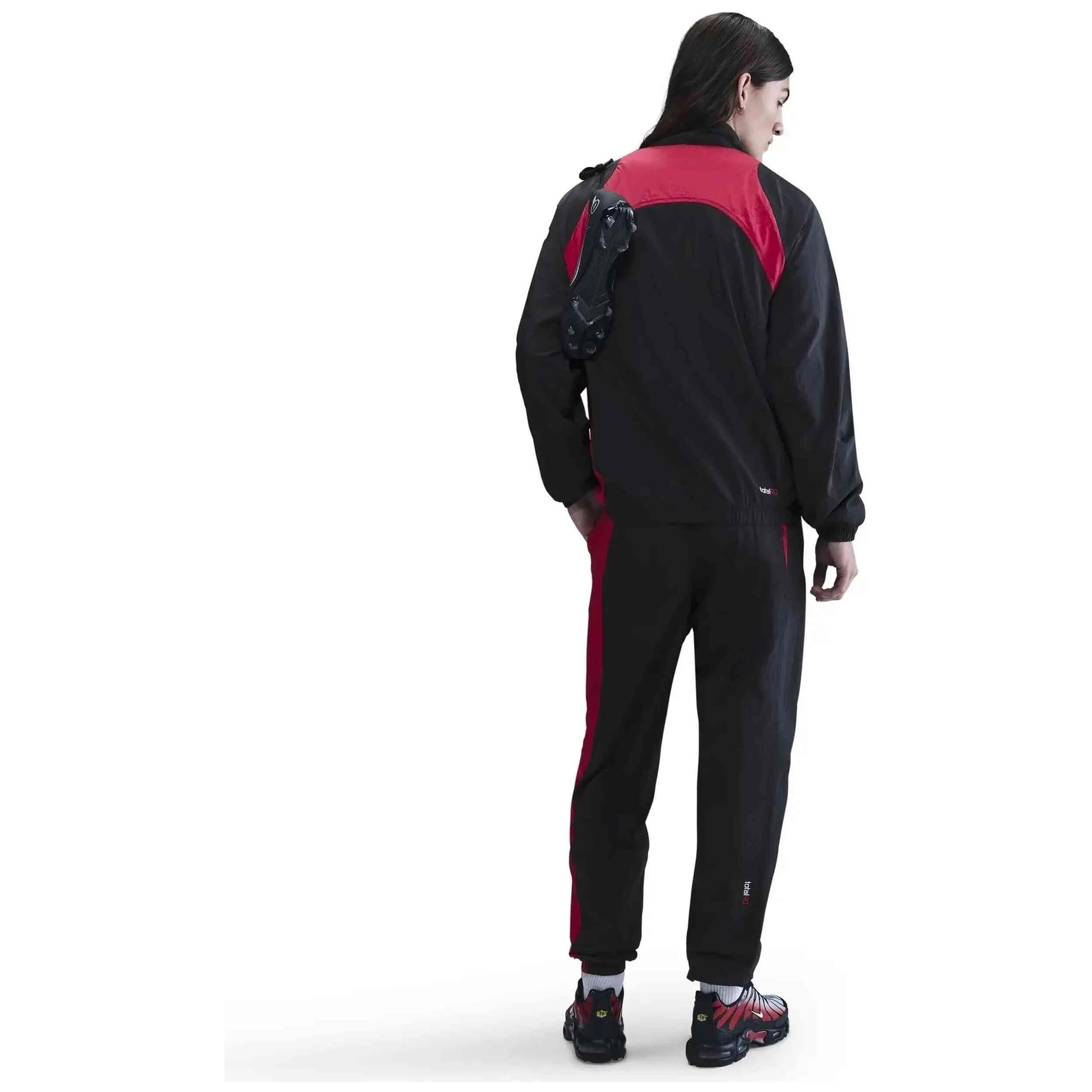 Trainingsbroek Nike model Total 90 "Negro/Rojo" voor mannen 4/5