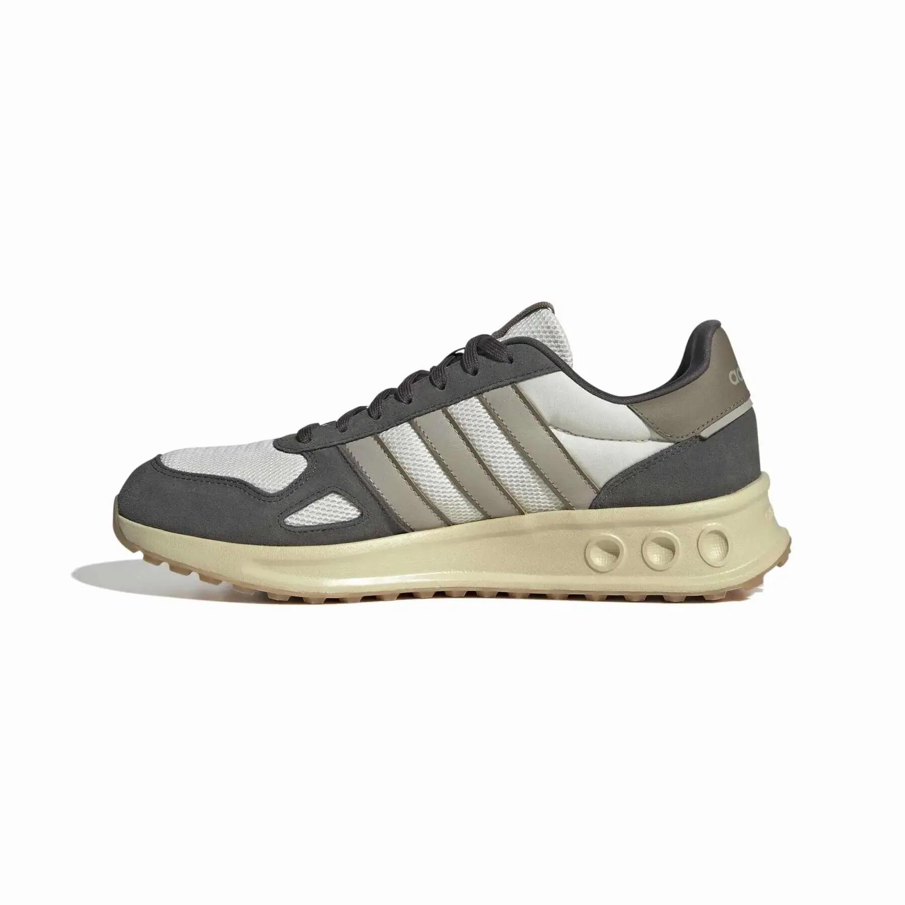 Baskets adidas Run 84 4/7