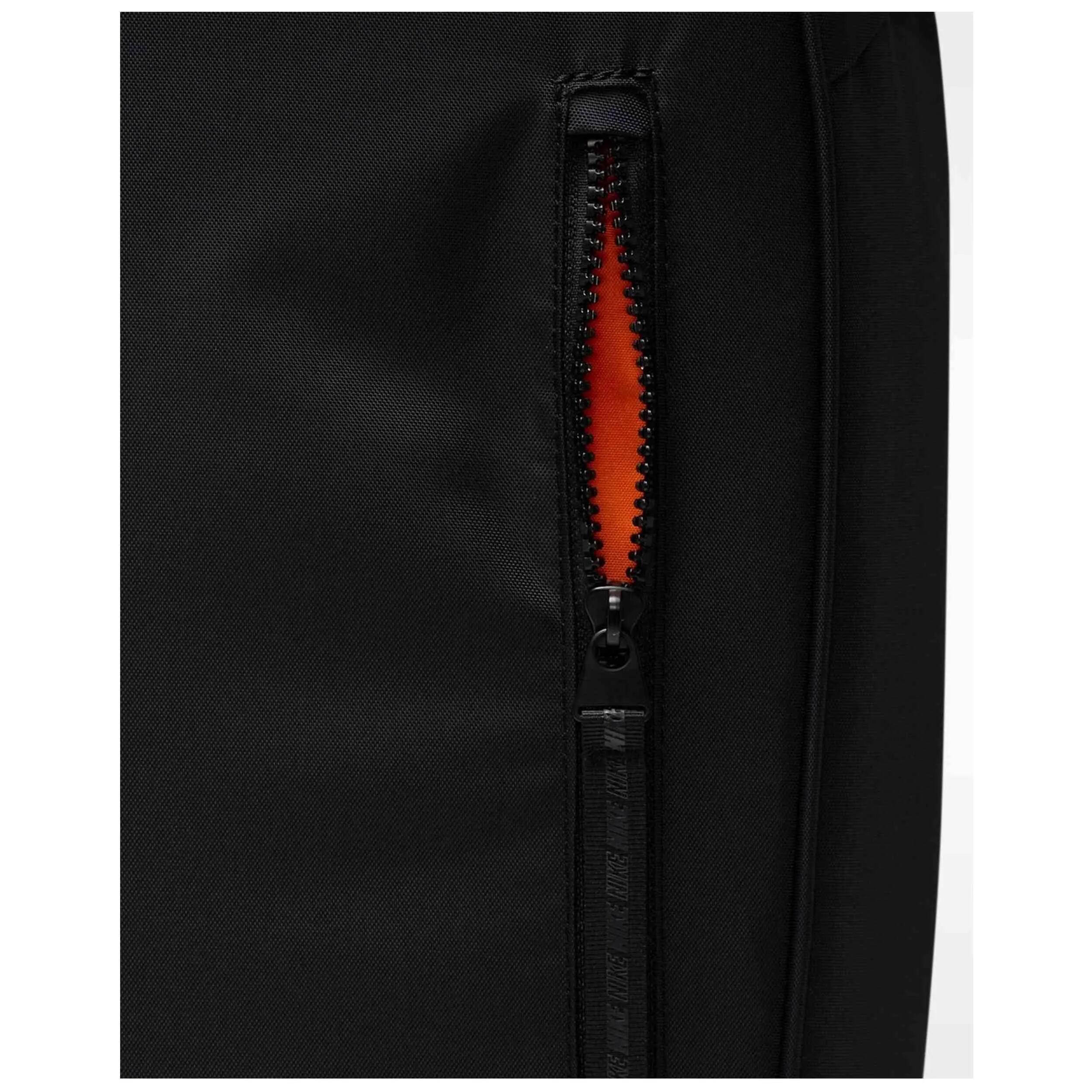 Sac à dos Nike modèle FZ6128-011 pour unisexe 5/5