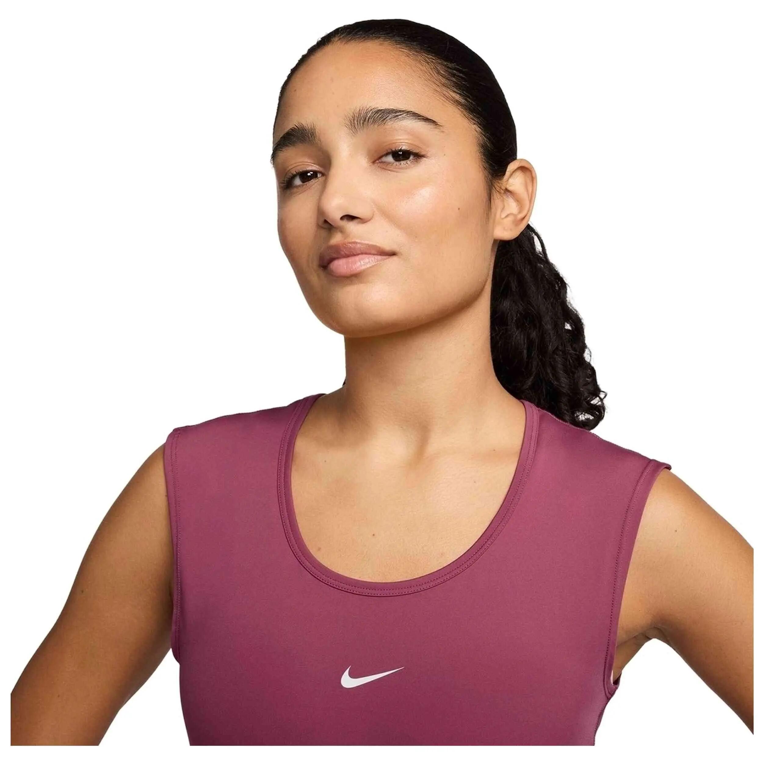 Top Nike modelo Pro Training Dri-Fit "Sweet Beet/White" para mujer 3/3