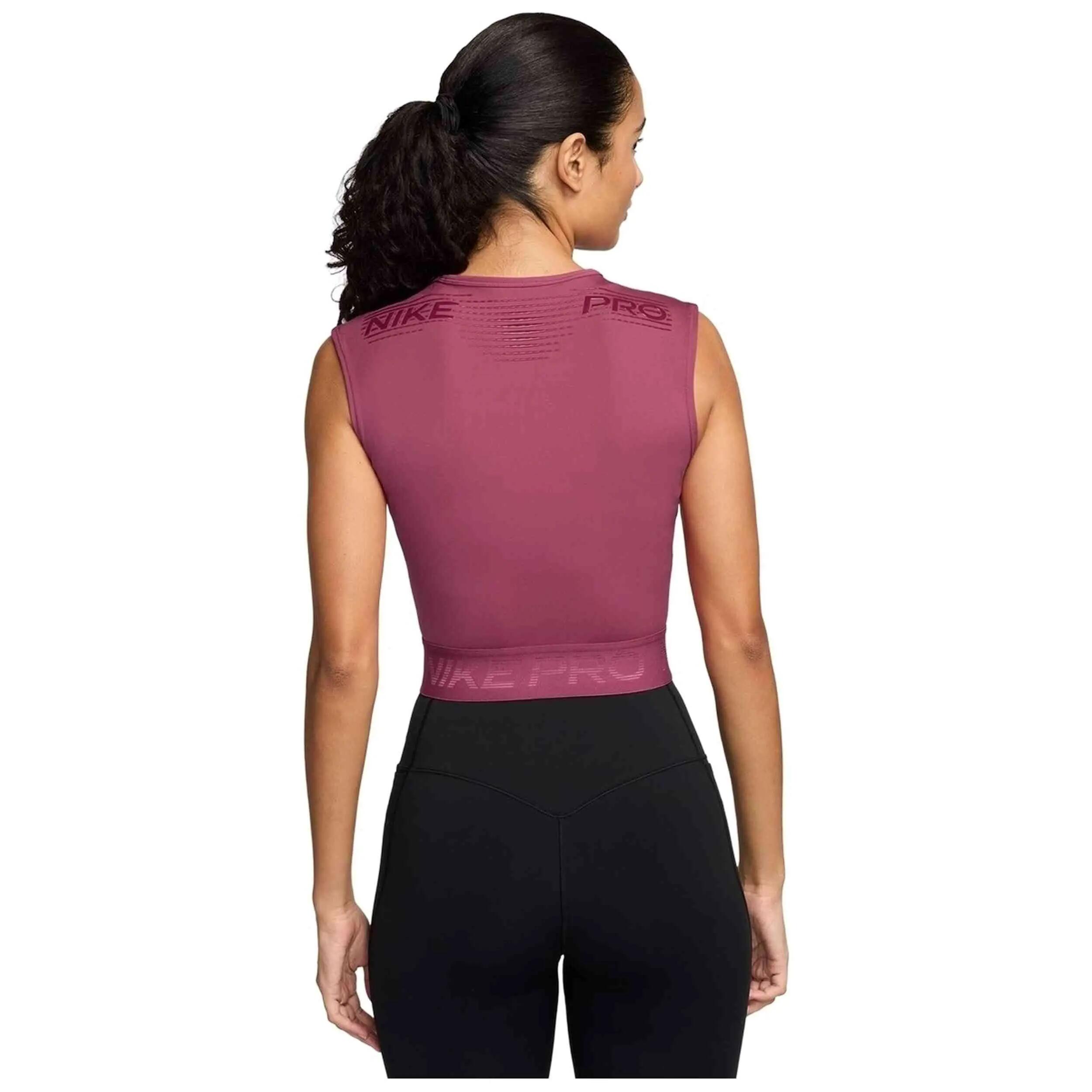 Top Nike modelo Pro Training Dri-Fit "Sweet Beet/White" para mujer 2/3