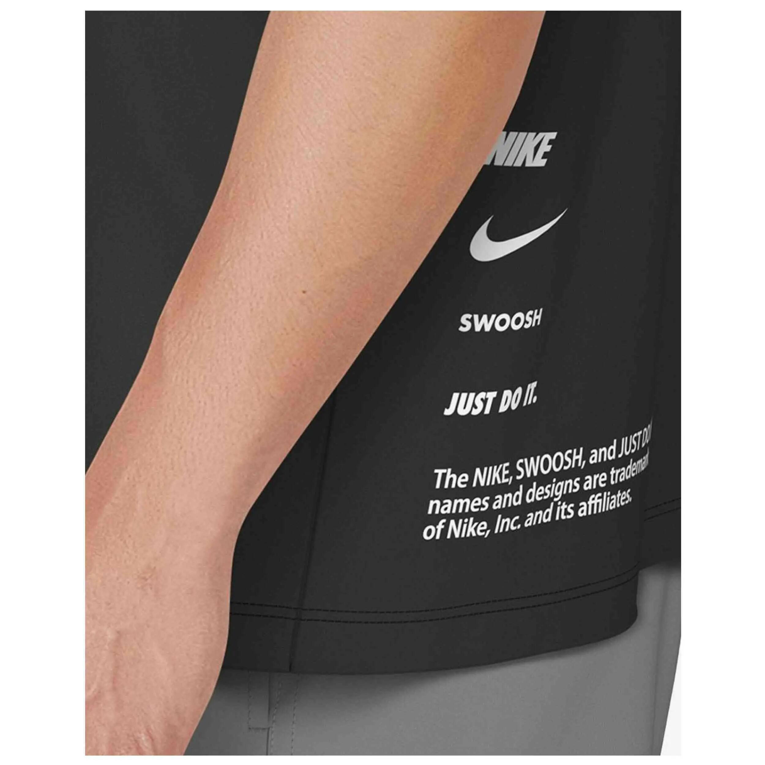 Kurzarmshirt Nike Modell NESSF523-001 für männer 3/5