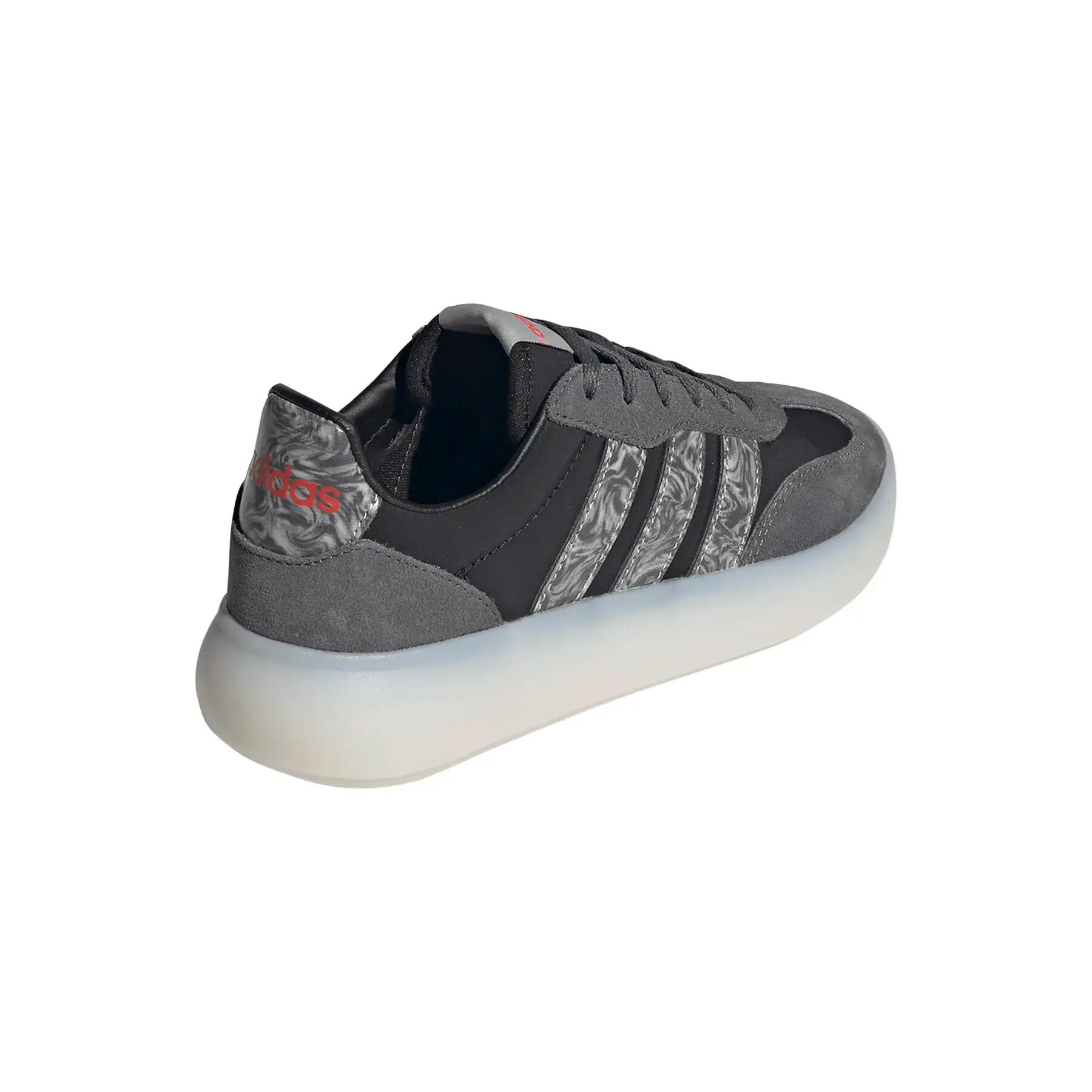 Baskets basses enfant adidas Barreda Decode 4/7