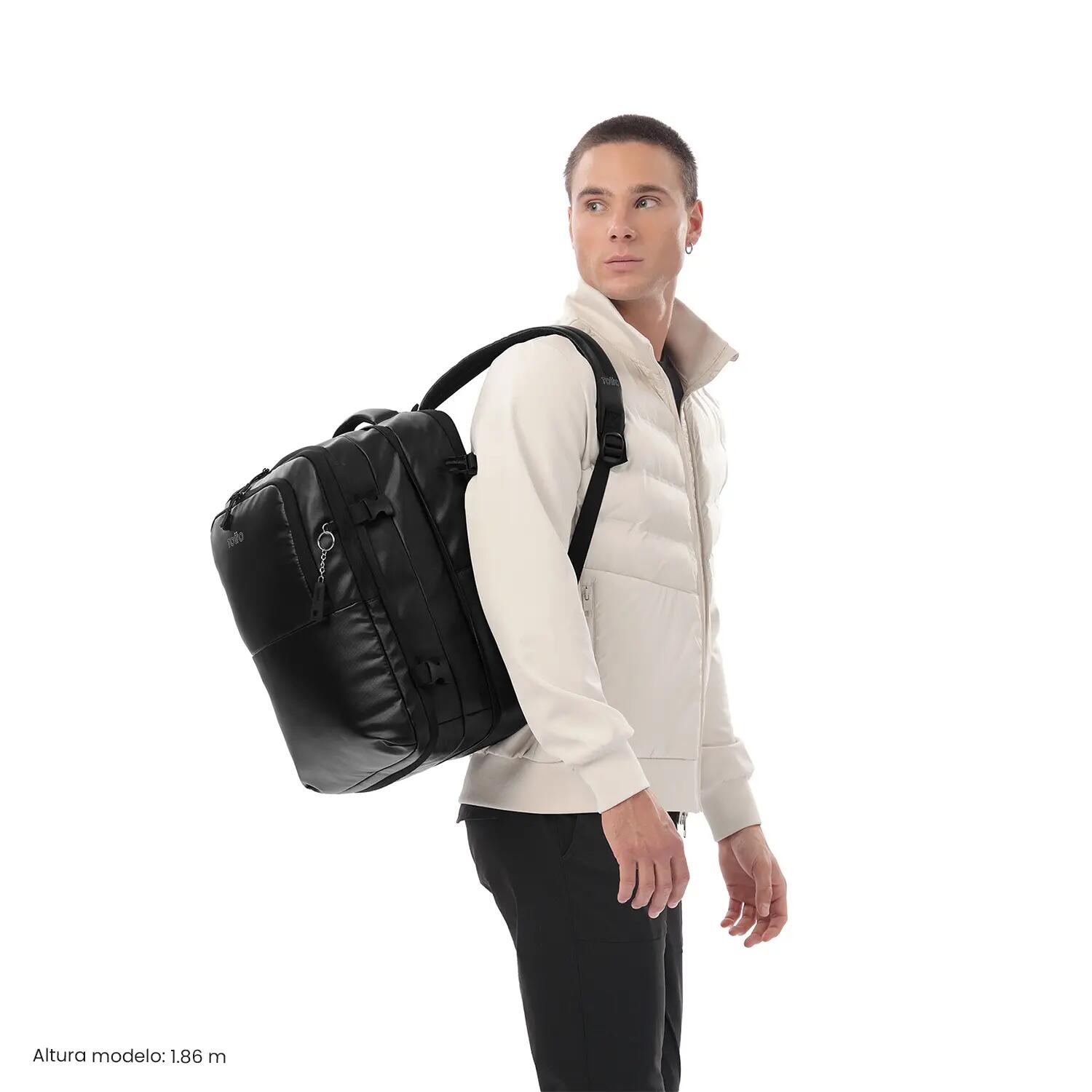 Totto Mochila urbana Grow 2.0 Black Poliéster 29 x 41.5 x 15.5 cm 2/5