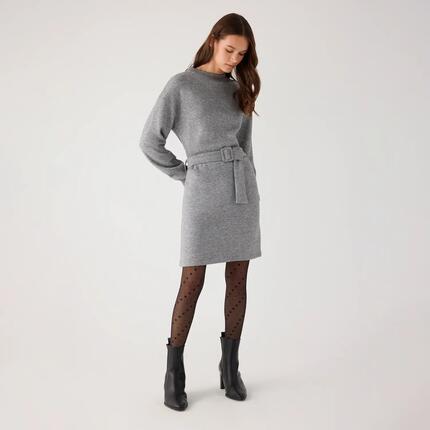Vestido cálido corto con cinturón ajustable gris