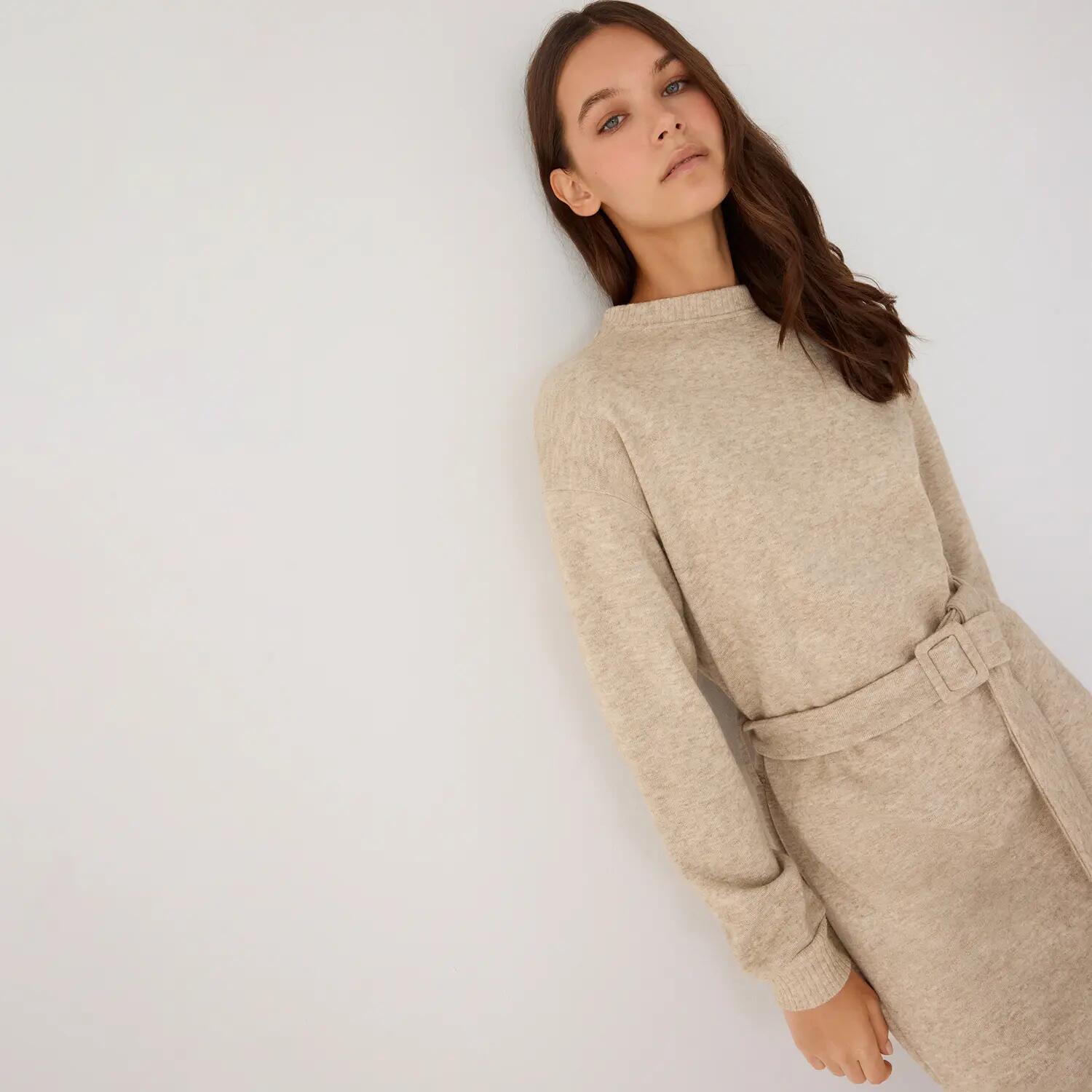 Vestido cálido corto con cinturón ajustable beige 3/4