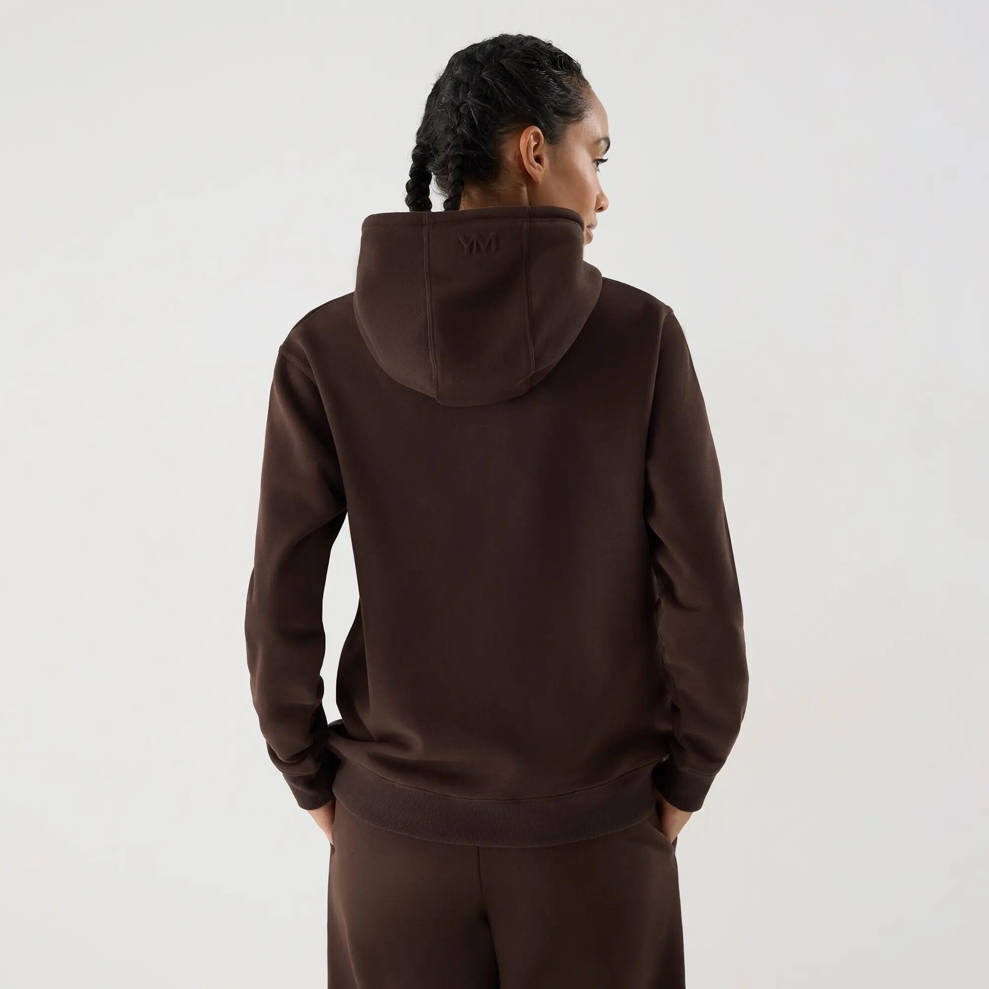 Sudadera deportiva afelpada con capucha marrón 2/7
