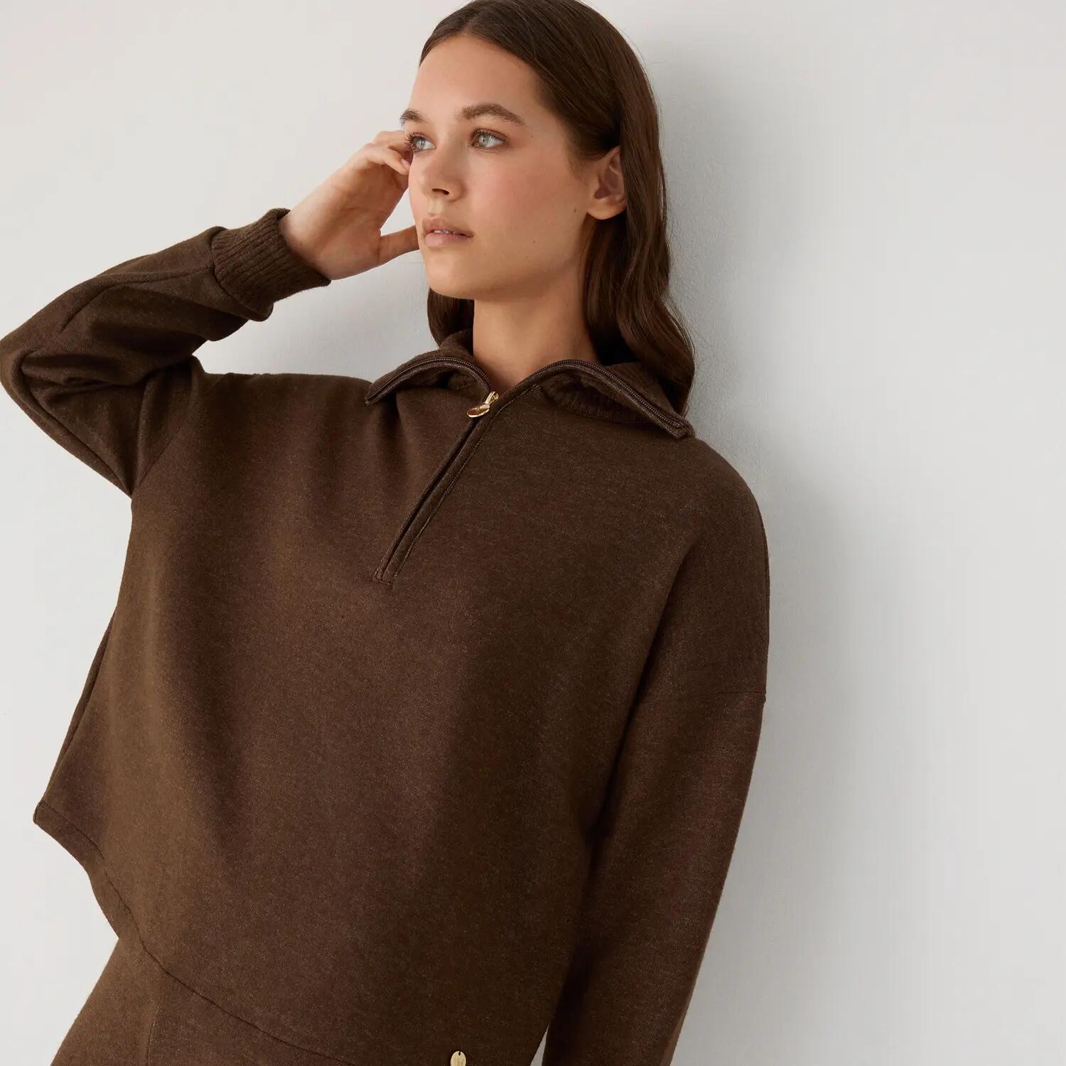 Pull chaud marron à col zippé 6/7