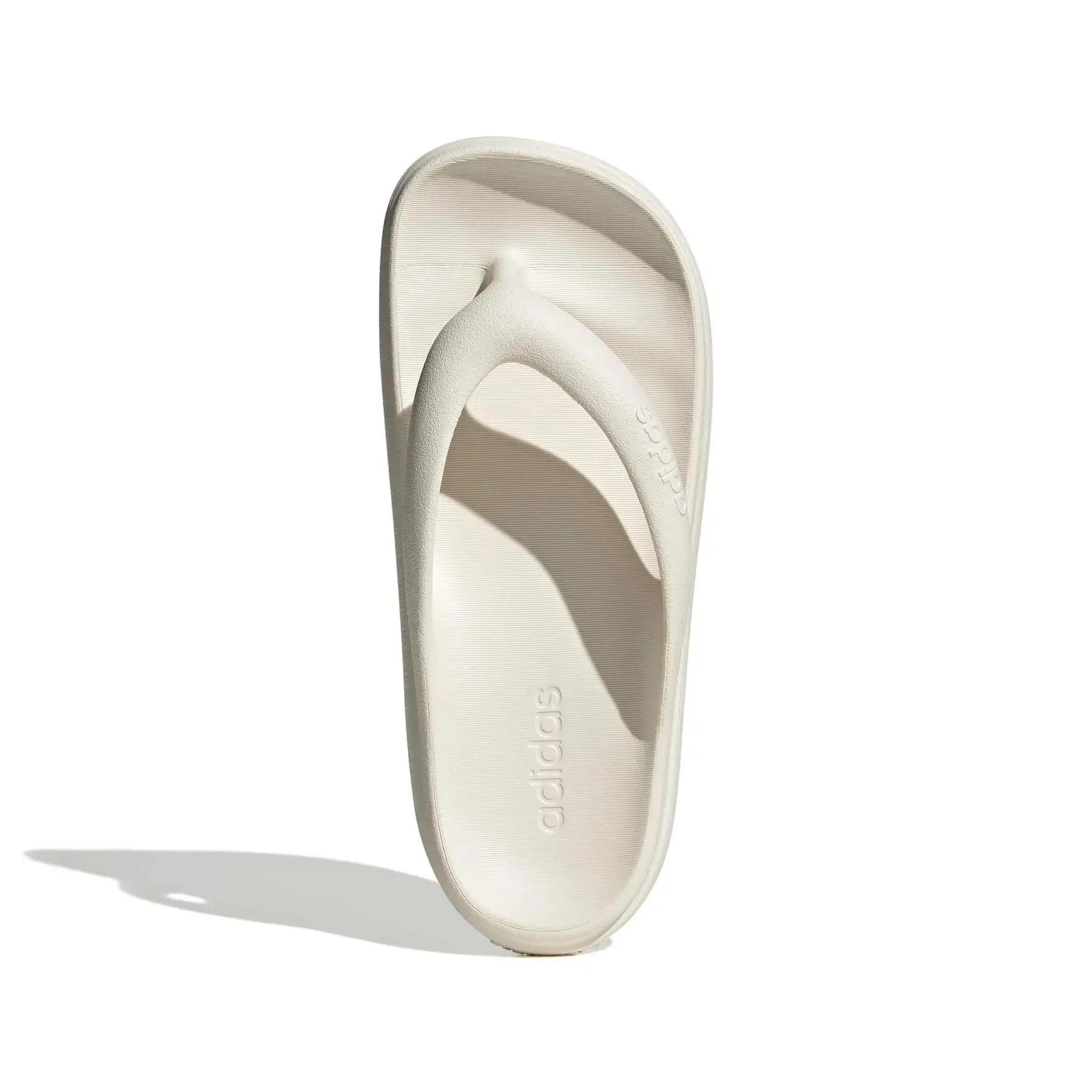 Claquettes logo adidas Adilette Lumia 6/7