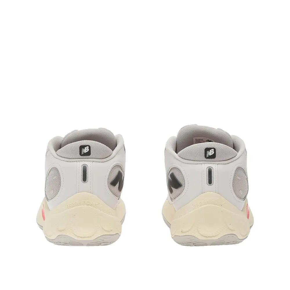 Zapatillas de baloncesto New Balance BB Blancas 4/6