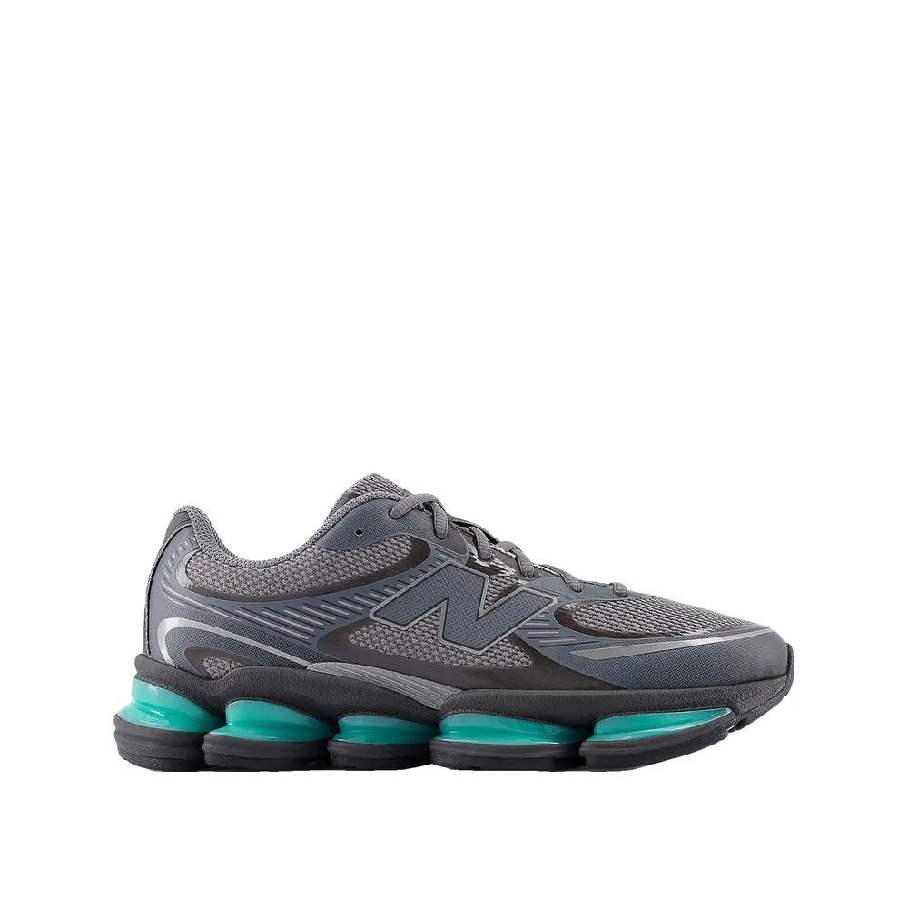 NEW BALANCE picture
