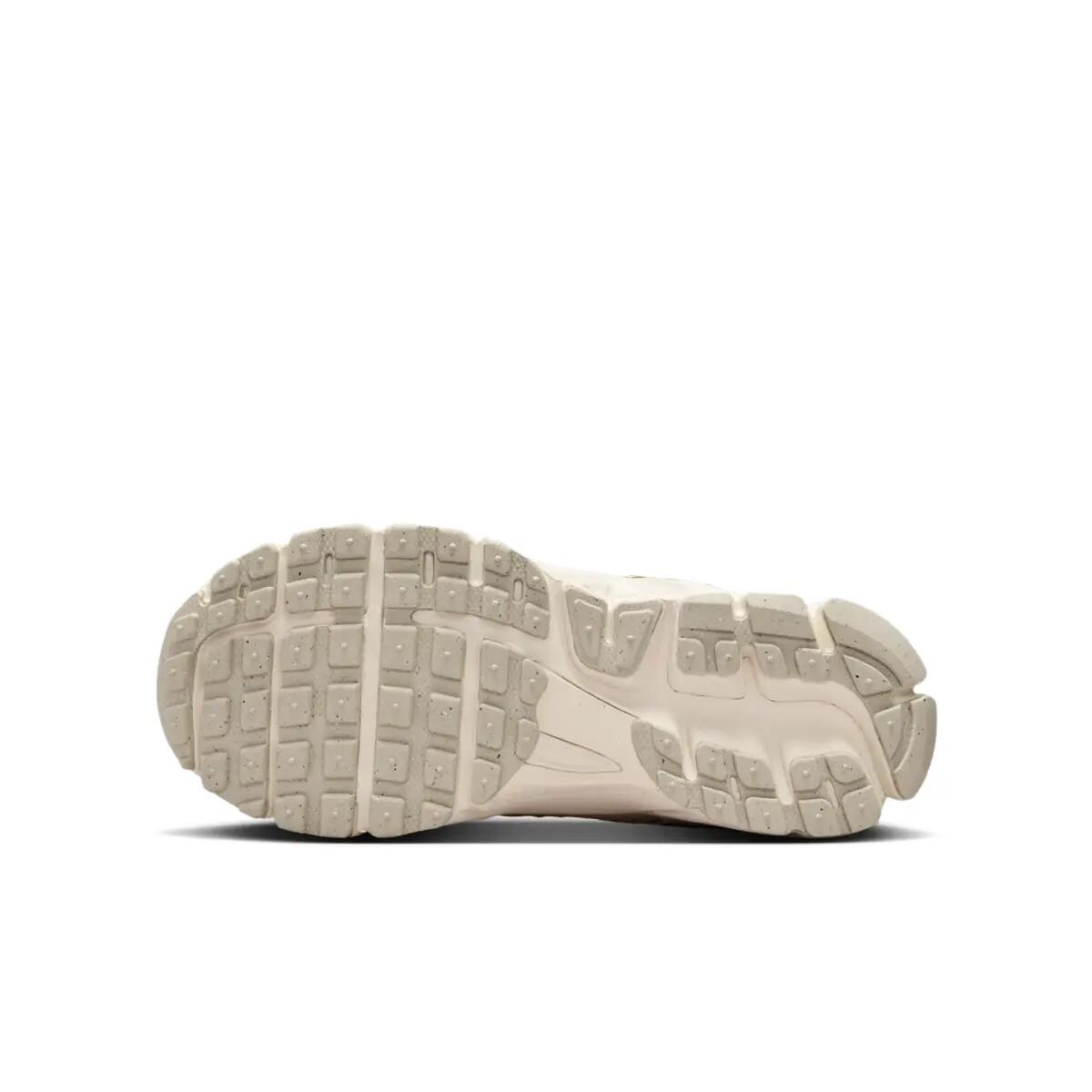 Shoes  Zoom Vomero 5 Pale Ivory 3/6