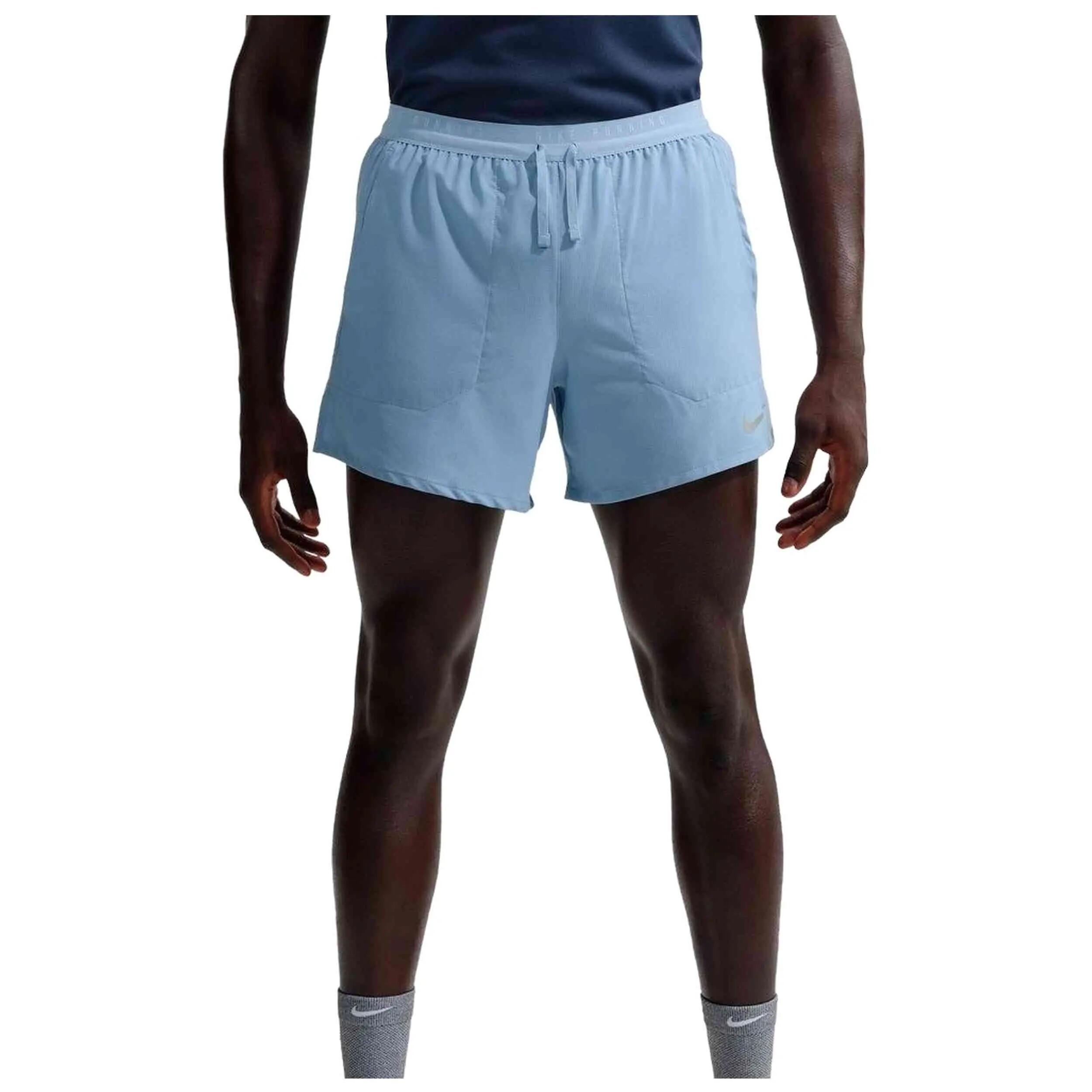 Calções Nike modelo Stride Dri-FIT 5 para homem 3/5