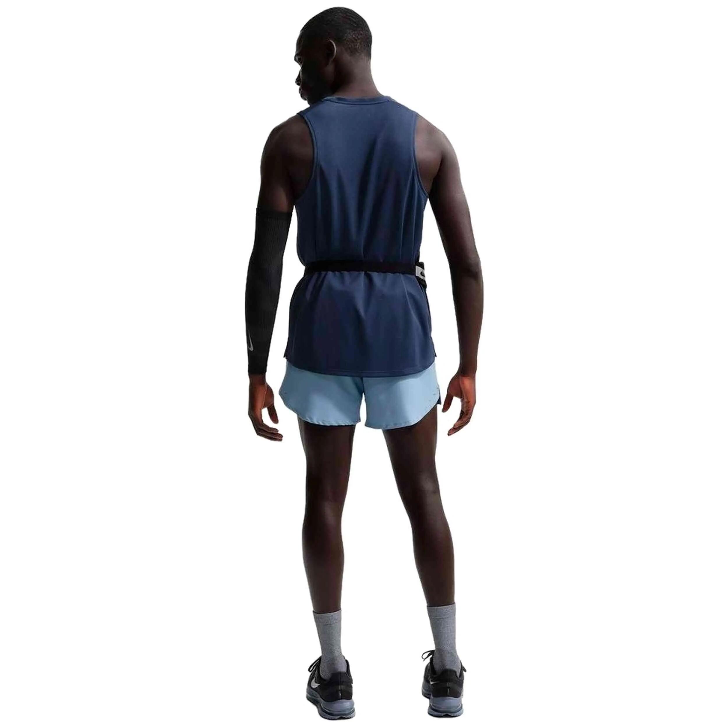 Calções Nike modelo Stride Dri-FIT 5 para homem 2/5