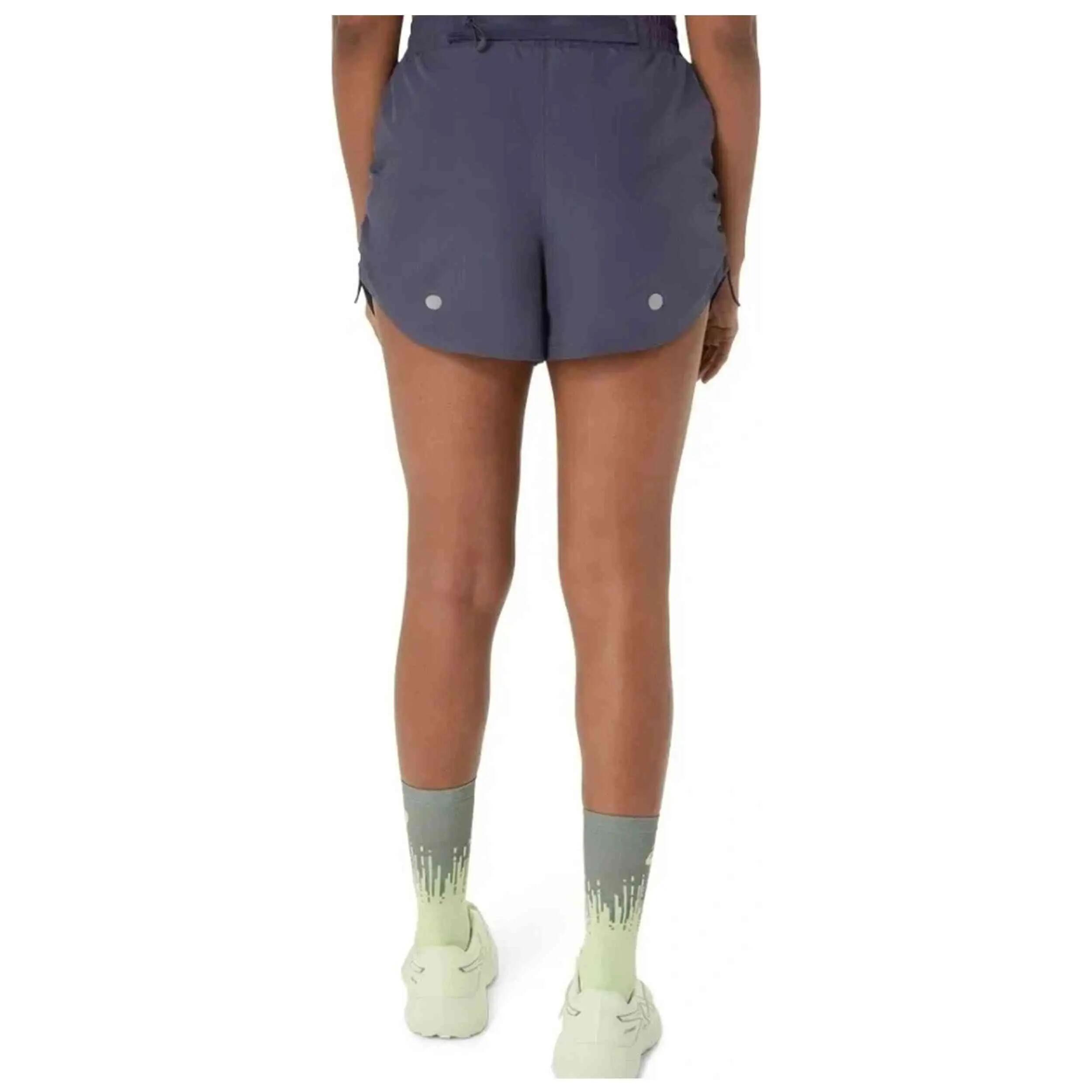 Pantaloncini Asics modello 2012D141-500 per donne 2/4