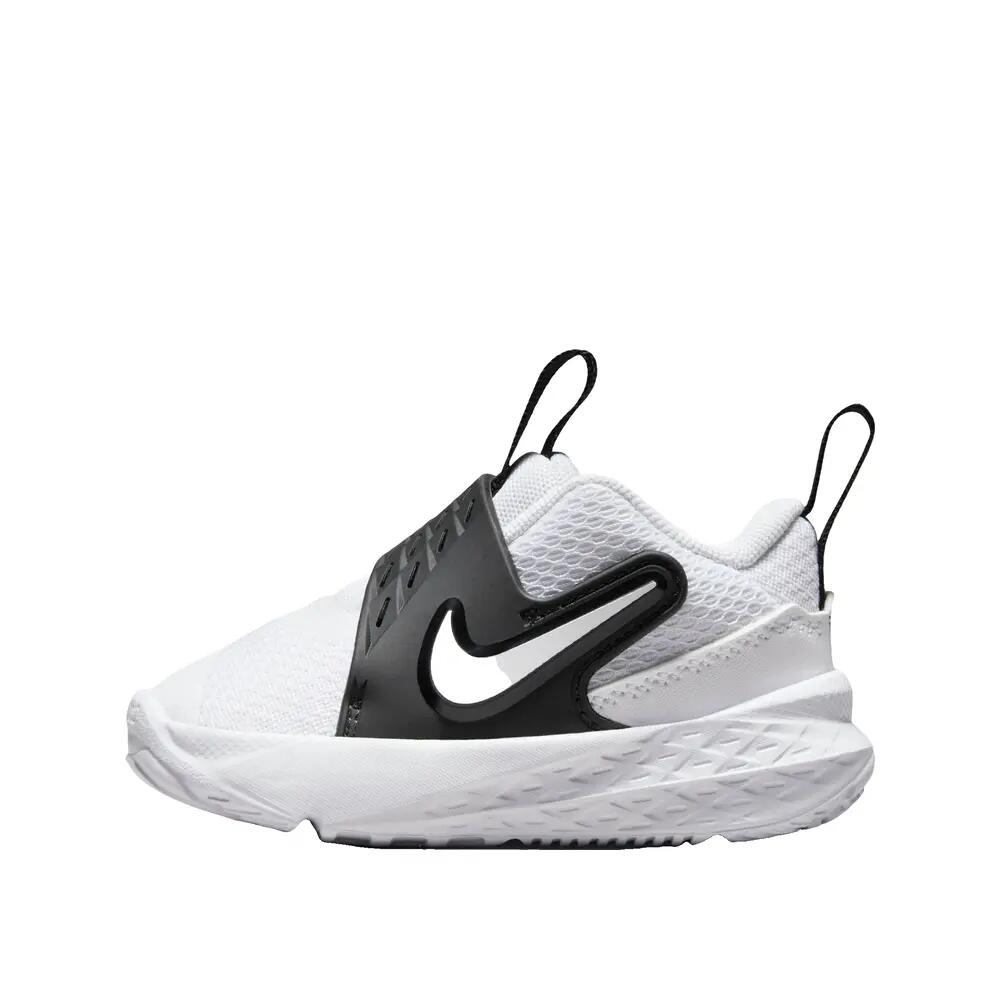 Nike Team Hustle D 12 Basketball Shoes White/Black 4/6