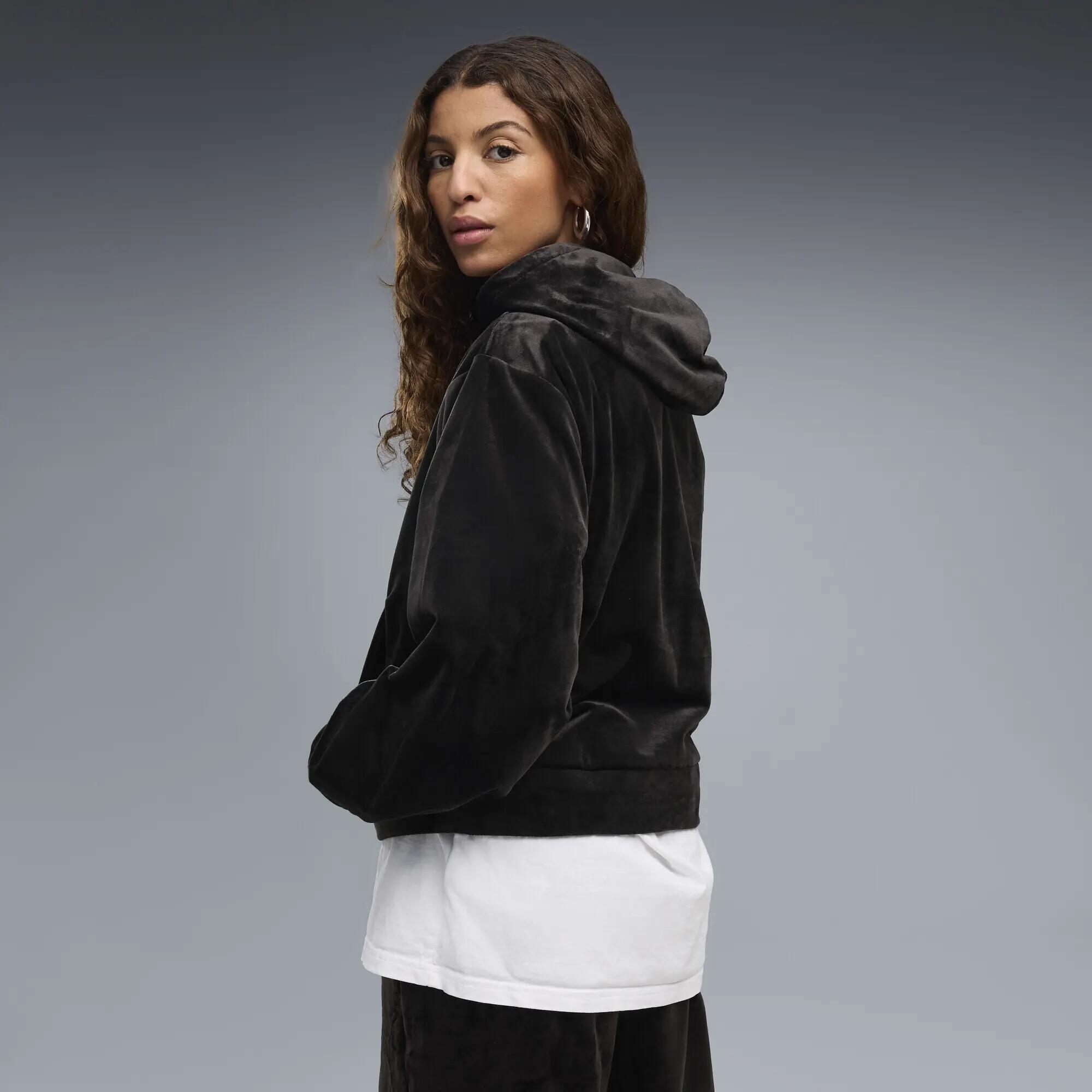 Essentials Elevated Standard Velour Hoodie Damen PUMA 3/5