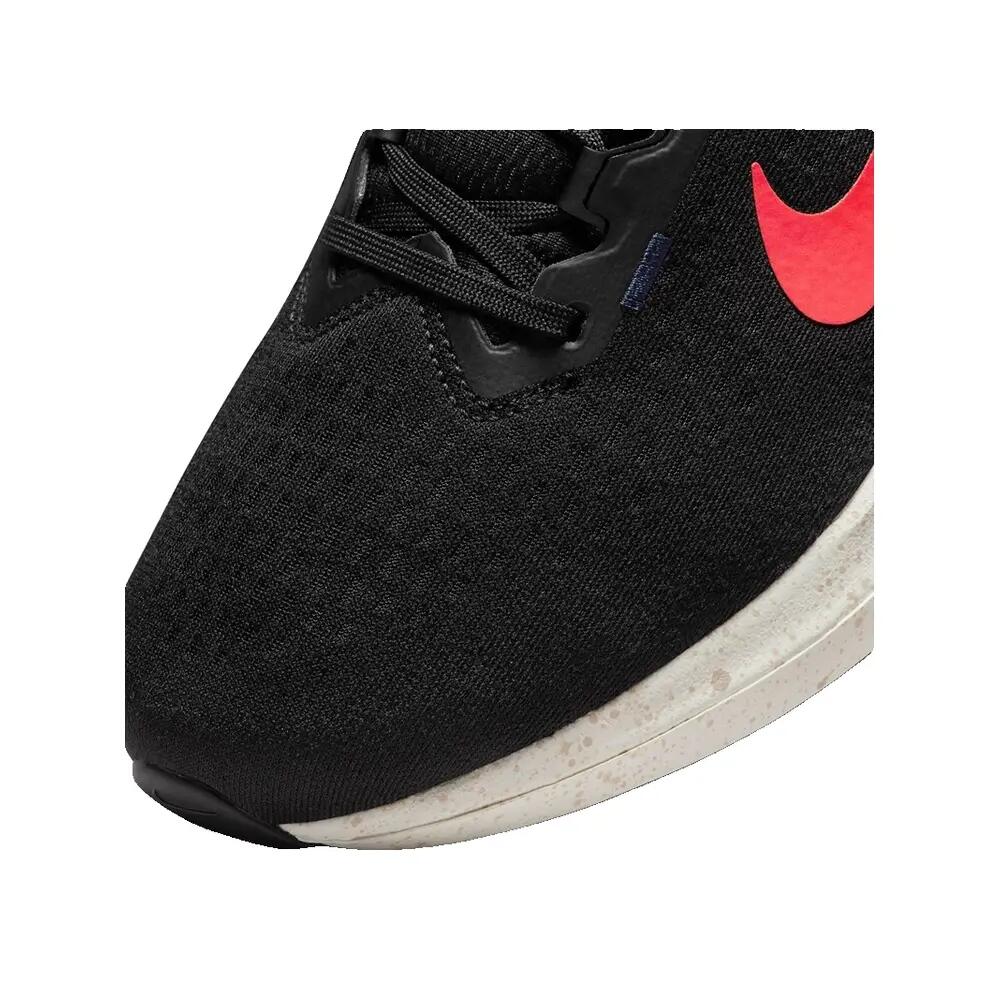 Buty do biegania Nike Air Winflo 10 Czarny/Czerwony 5/8
