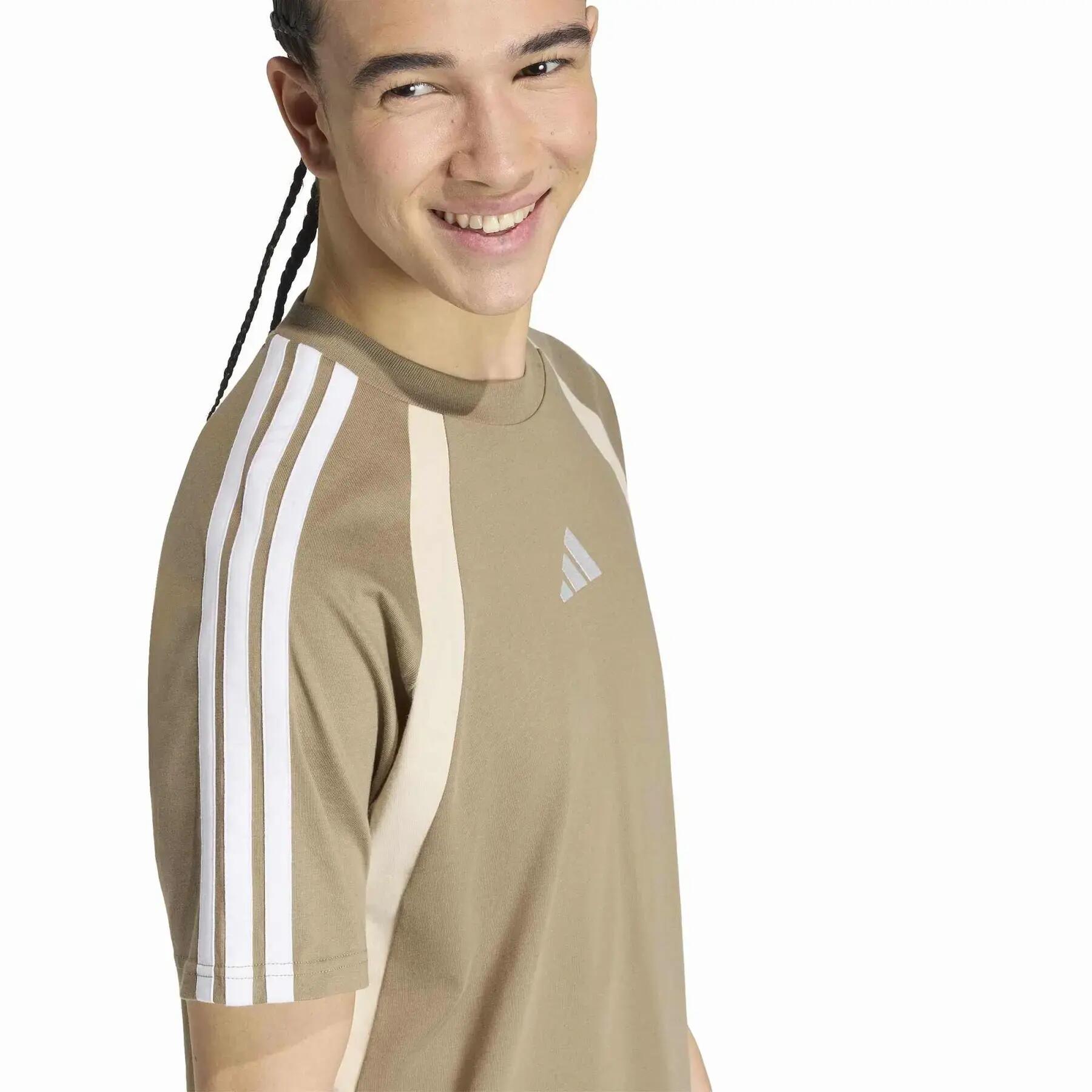 T-shirt adidas Seasonal Essentials Colorblock 6/6