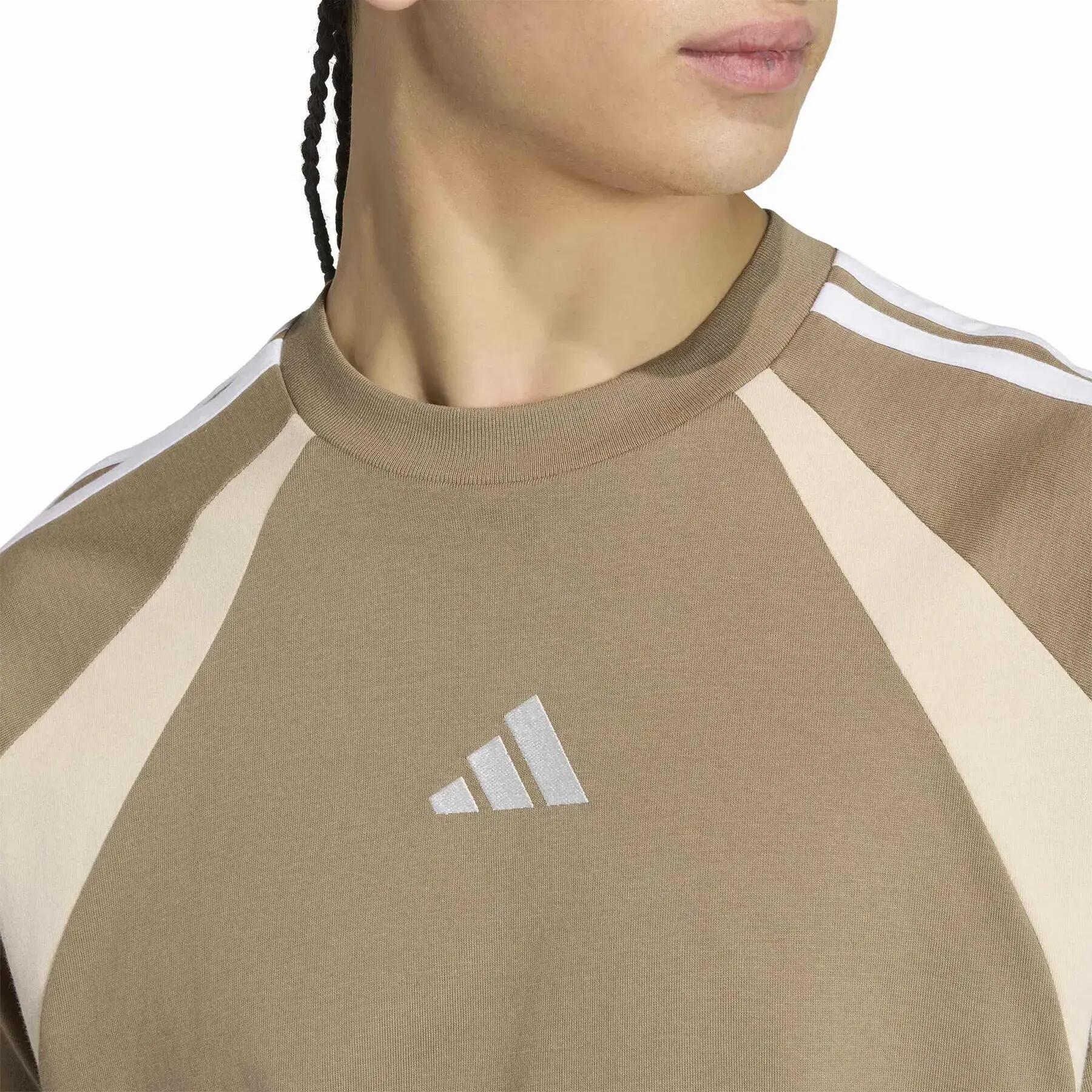 T-shirt adidas Seasonal Essentials Colorblock 5/6
