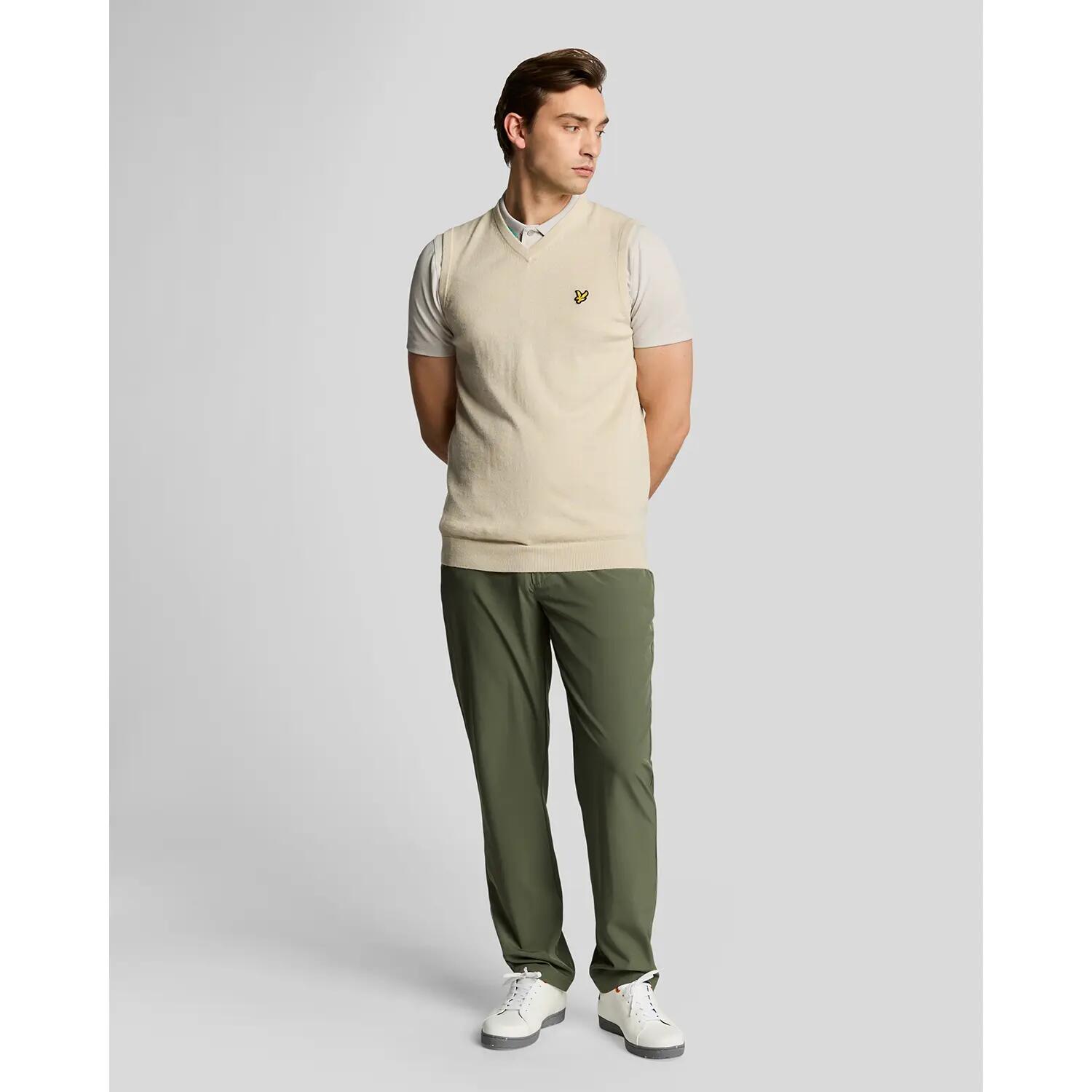 Mouwloze gebreide V-hals merinowol trui Lyle & Scott 3/5