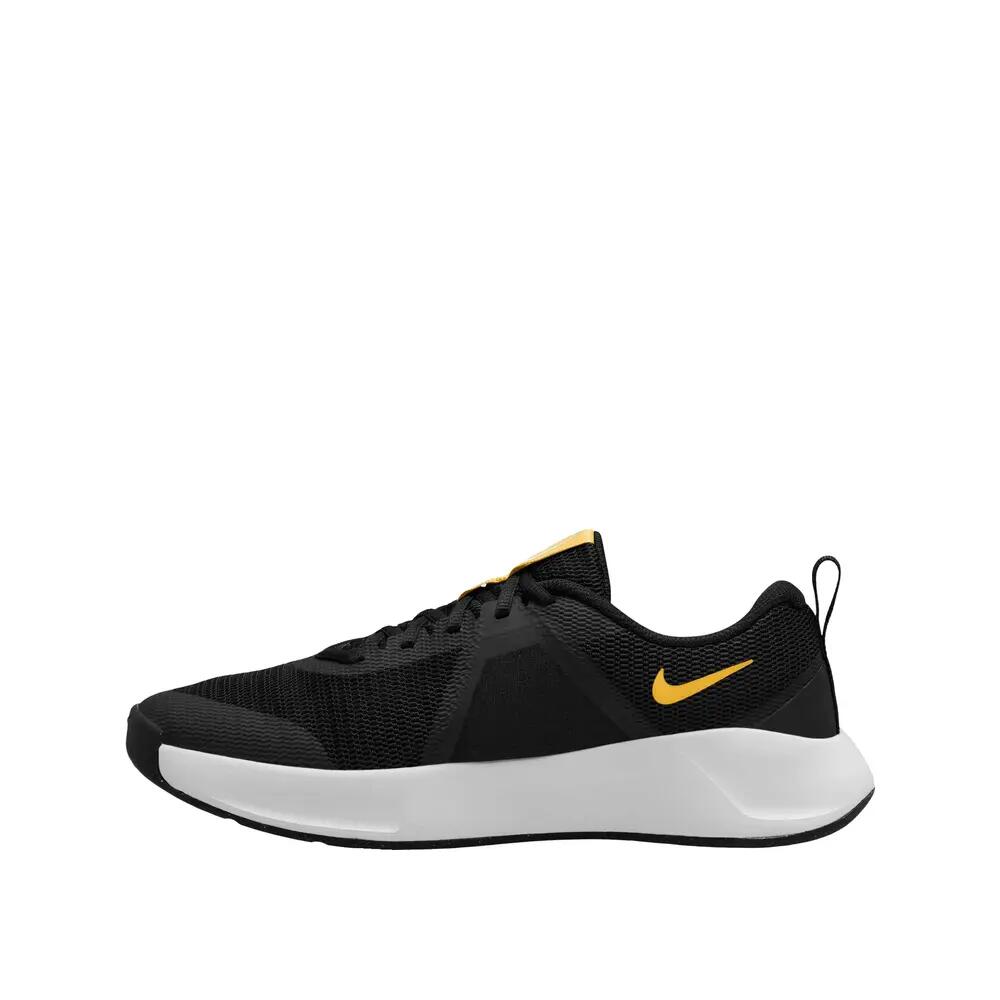 Zapatillas de cross training Nike MC 3 Negro/Oro Topacio 4/6