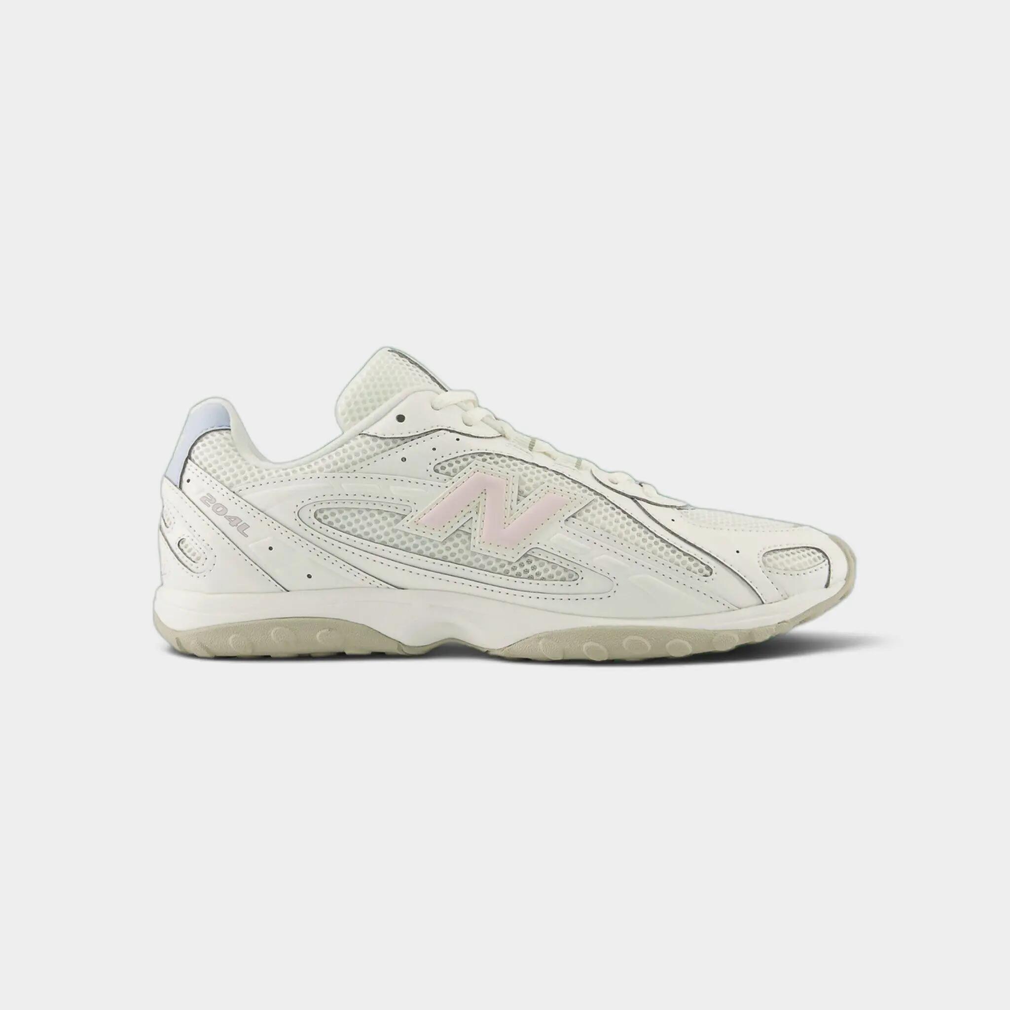 NEW BALANCE picture