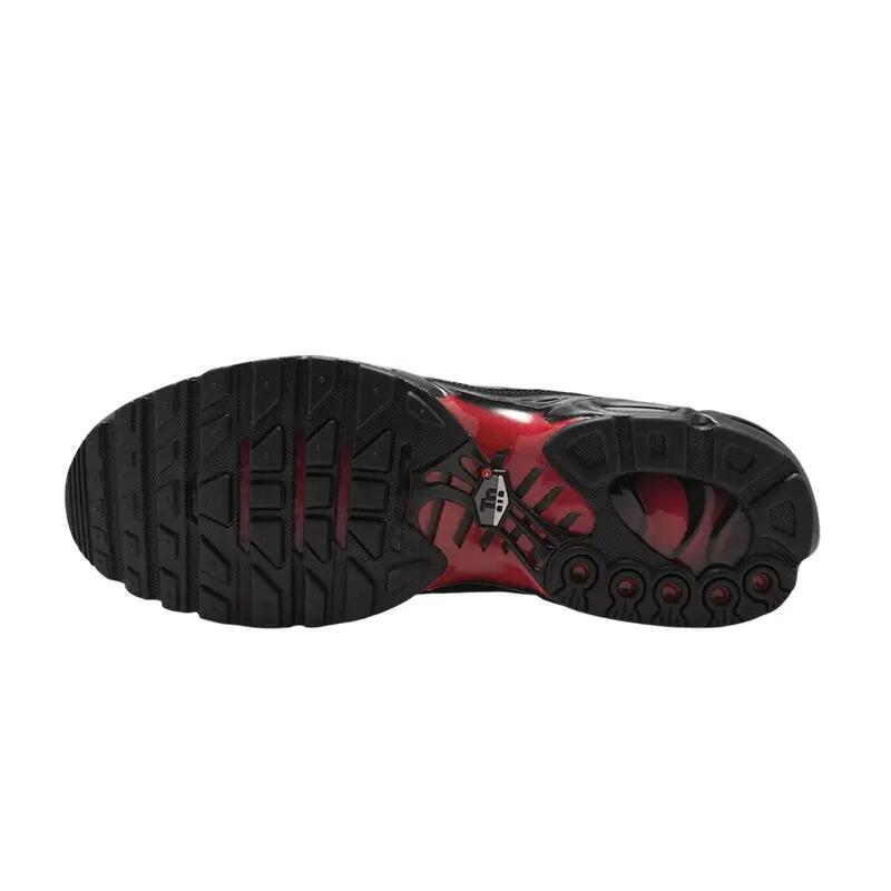 Basket Homme Nike AIR MAX PLUS 4/7
