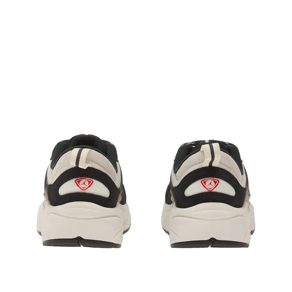 Scarpe Jordan Trunner O/S SE Nero/Università Rosso 4/6