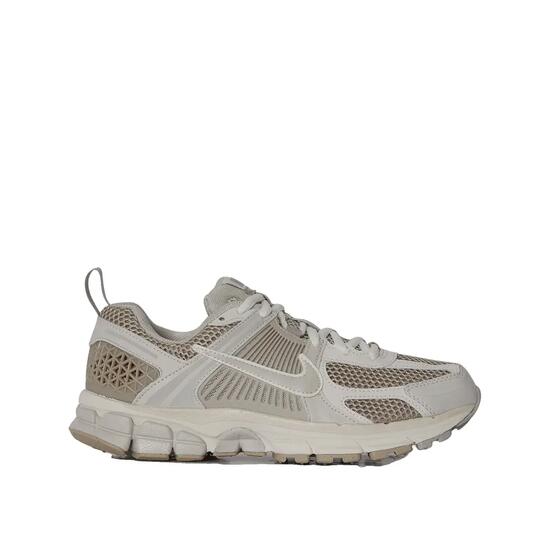Calzado de trail Nike Vomero 5 Beige