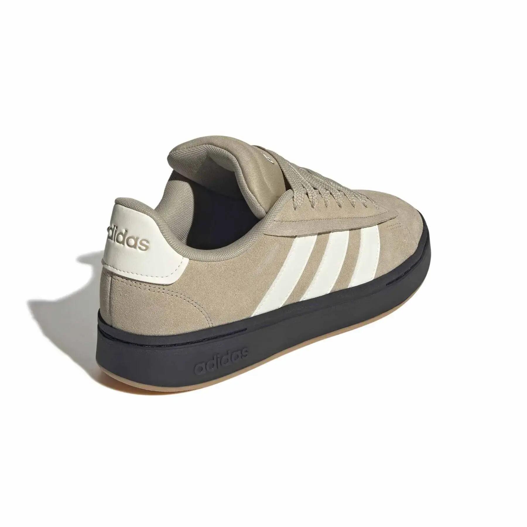 Baskets adidas Grand Court Alpha 4/7