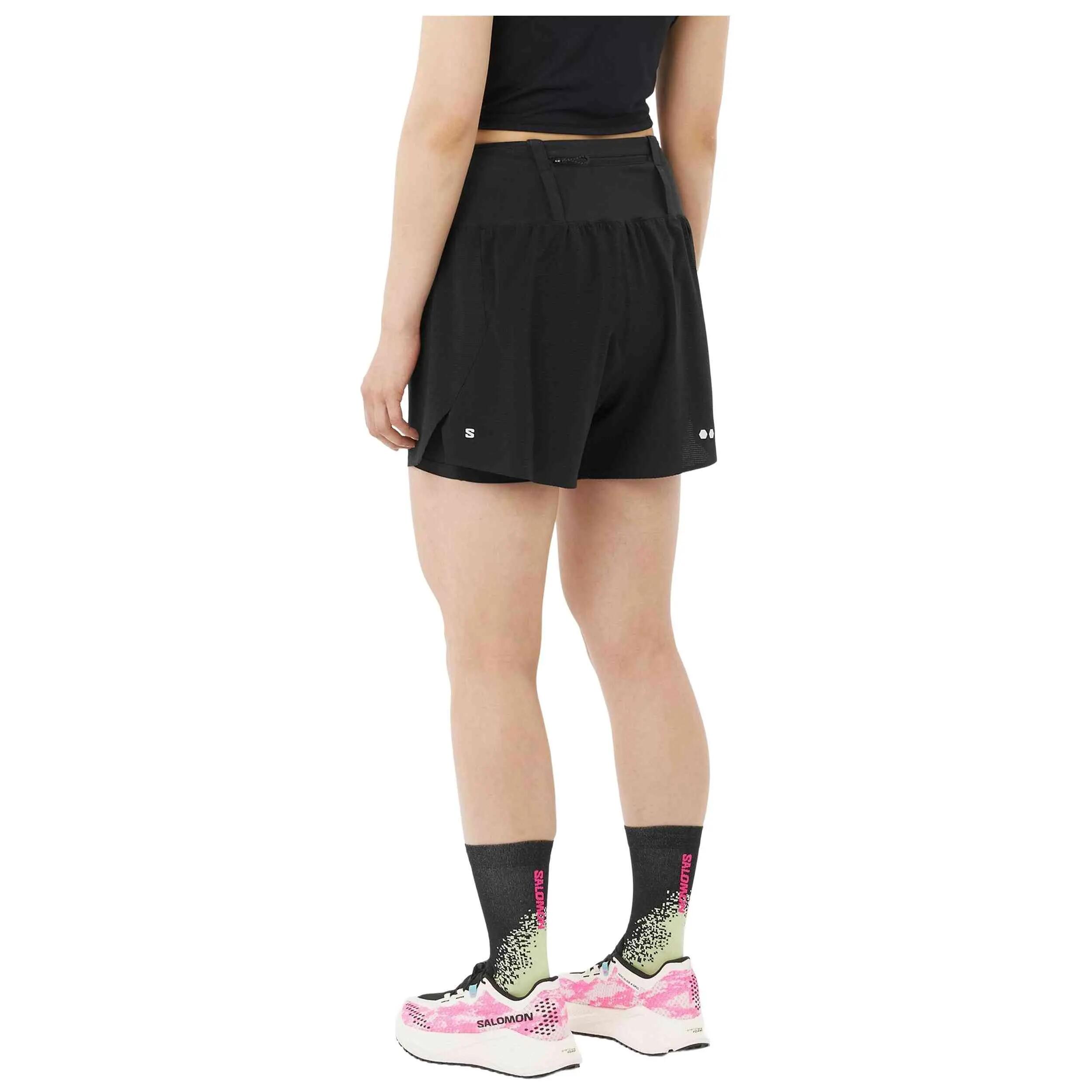 Pantaloncini Salomon modello Sense Aero 2in1 Trail 4 per donne 4/5