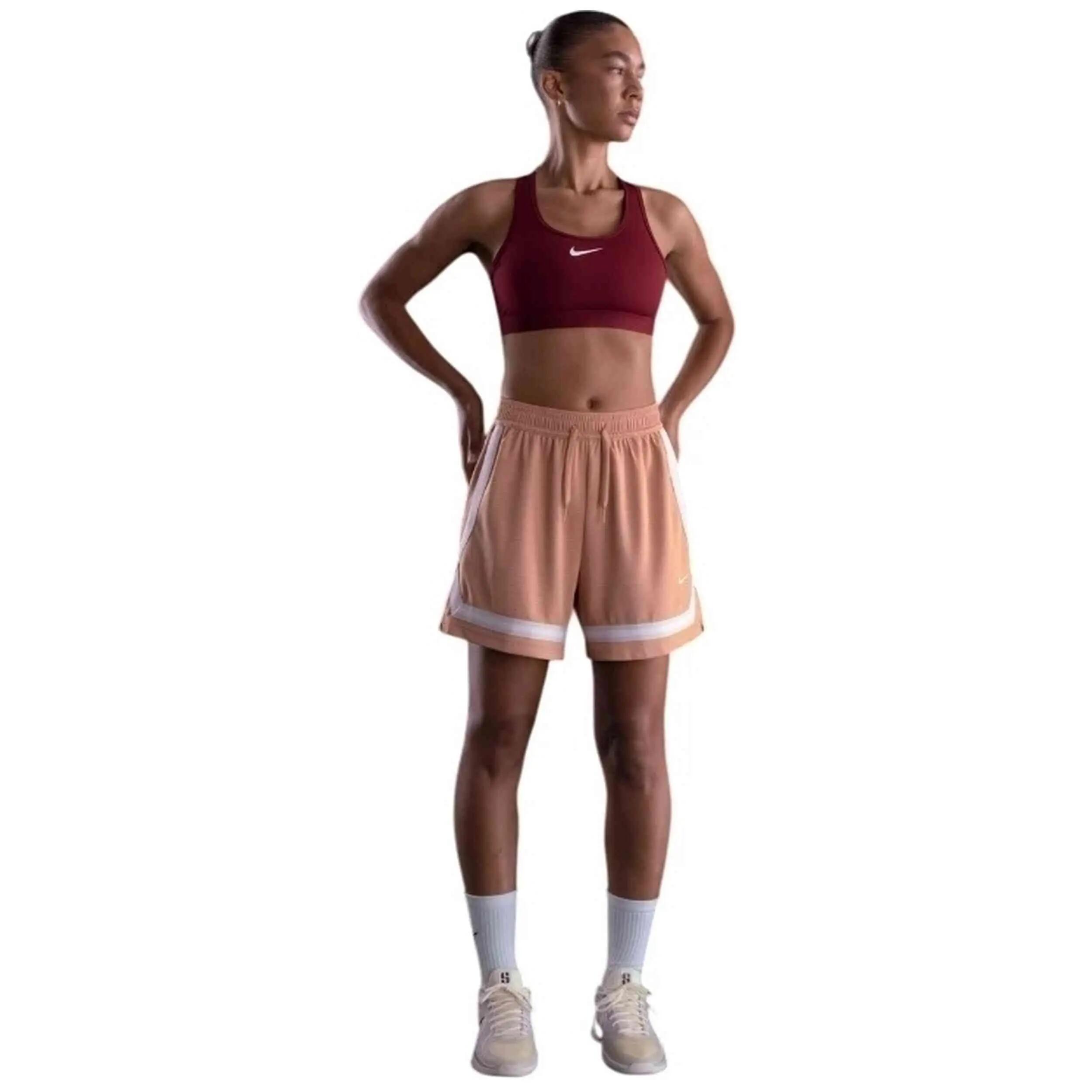 Pantaloncini Nike modello FV8505-688 per donne 2/5