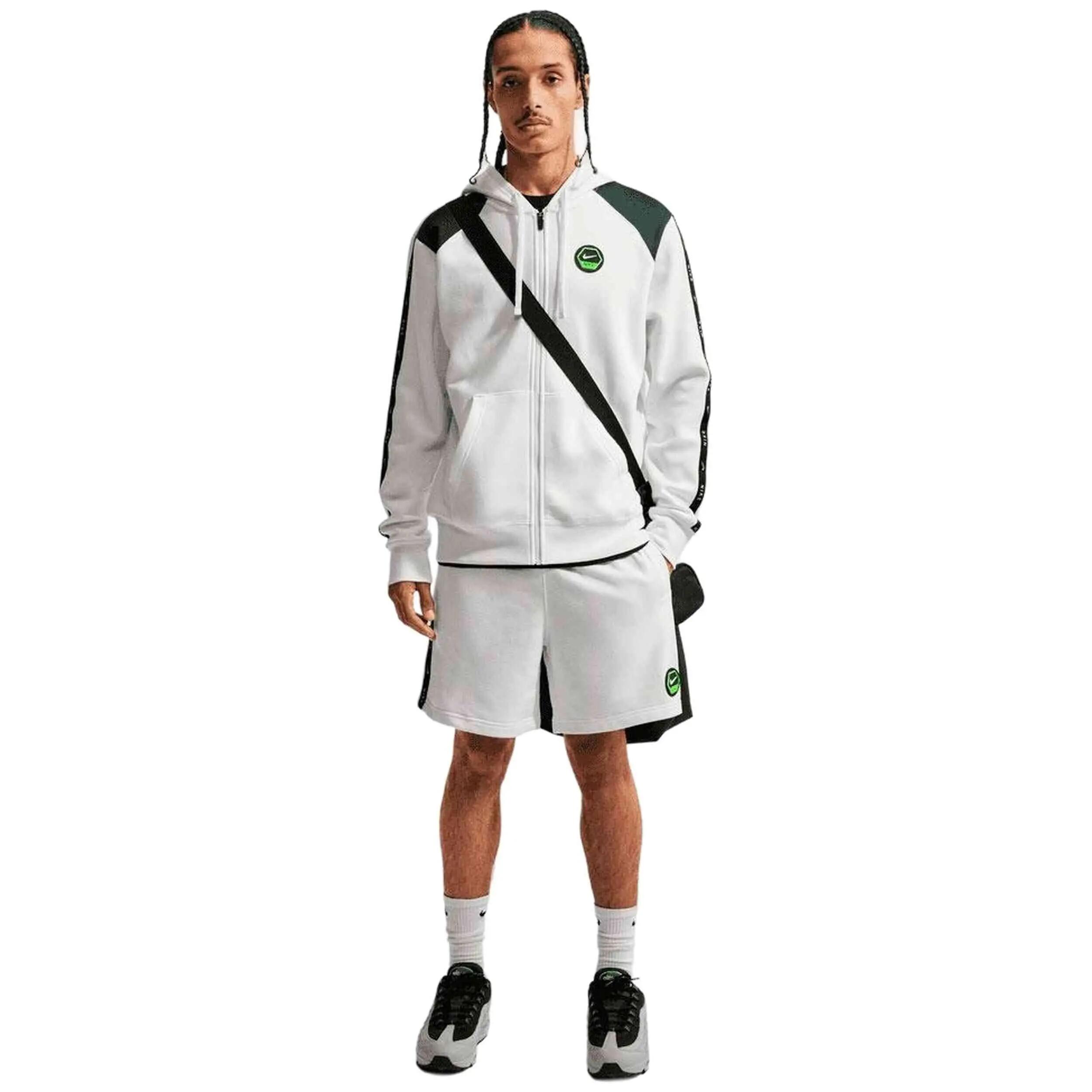 NIKE picture