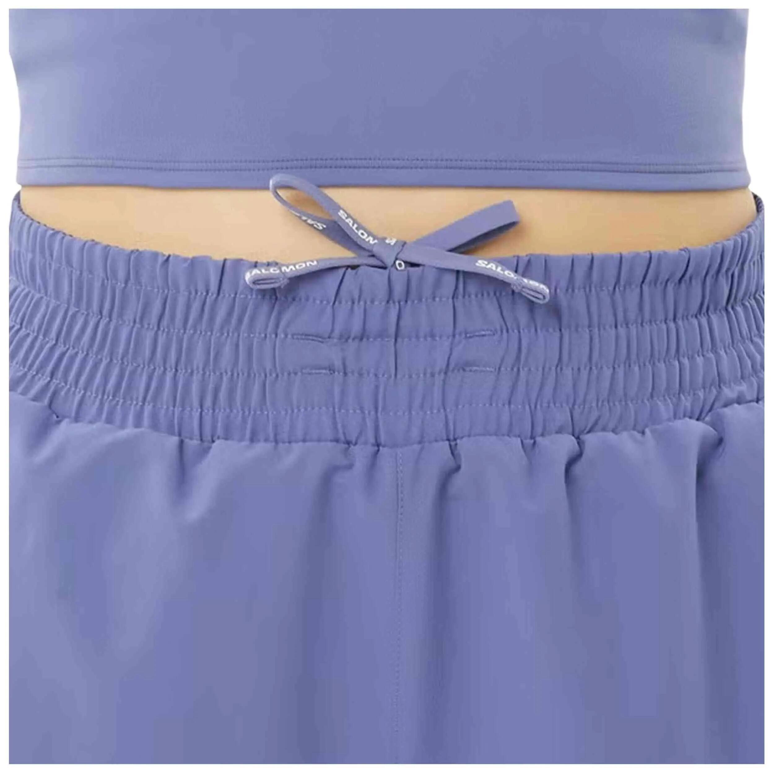 Pantaloncini Salomon modello SHAKEout CORE 4 per donne 4/5