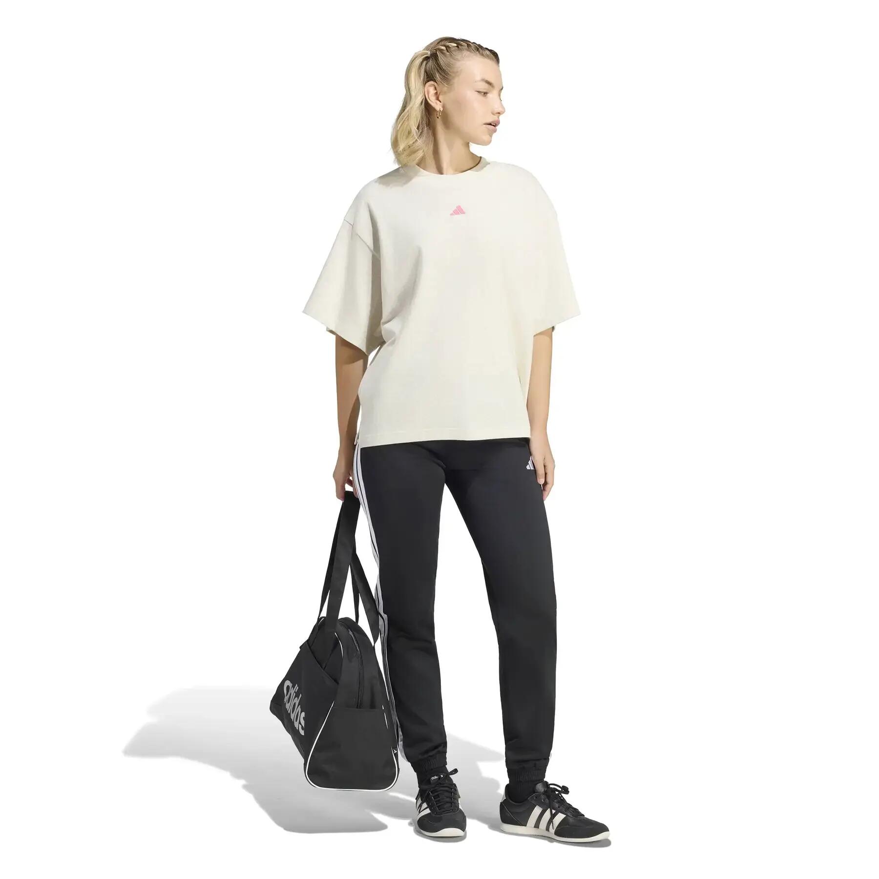 T-shirt boyfriend femme adidas Studio 3-Stripes 3/6