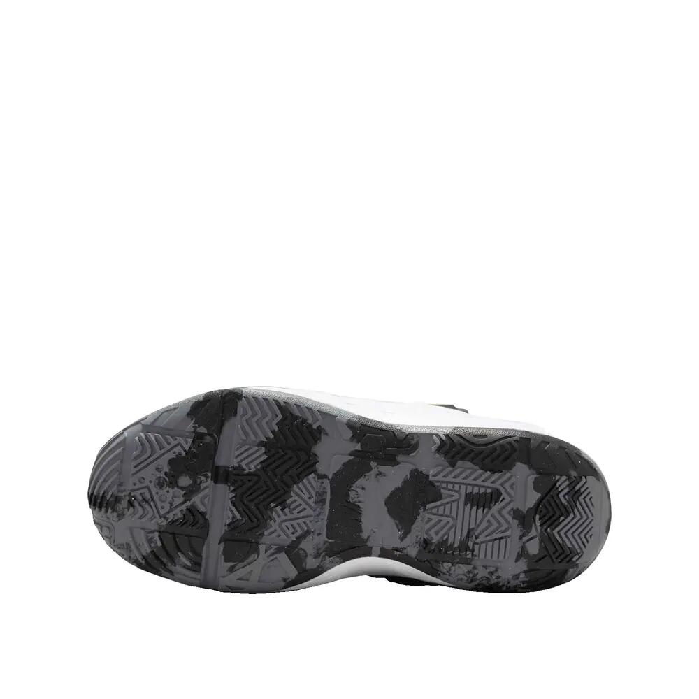 Nike Team Hustle D 12 Basketballschuhe Schwarz/Weiß 6/6