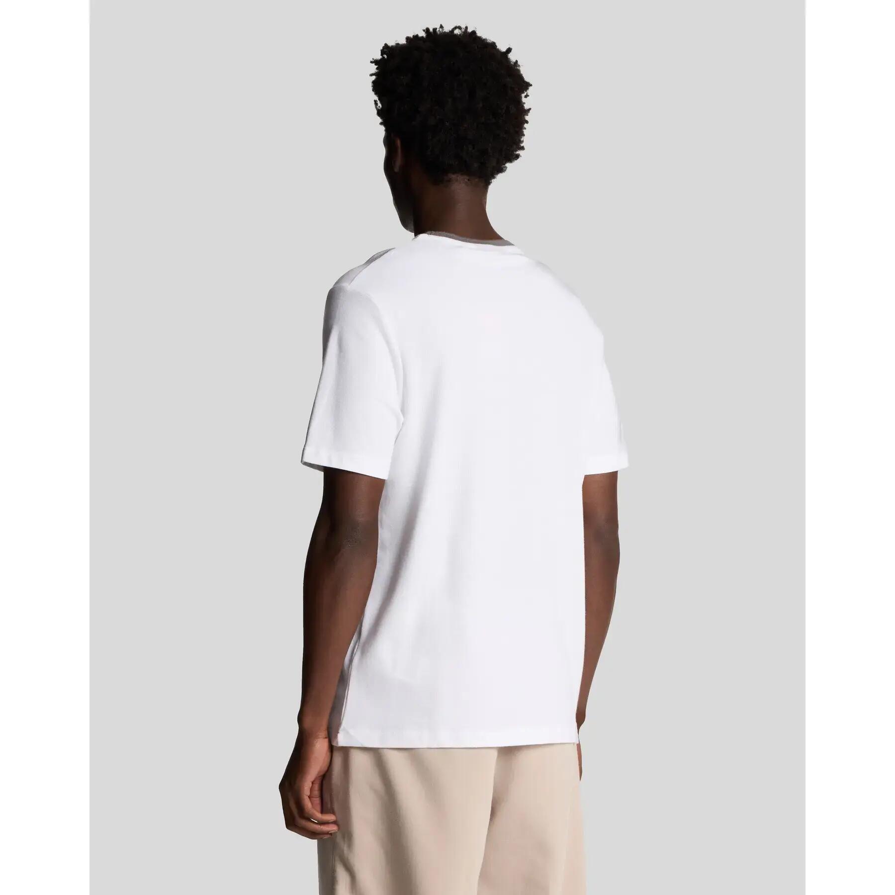 T-shirt z kontrastowym dekoltem Lyle & Scott 4/5