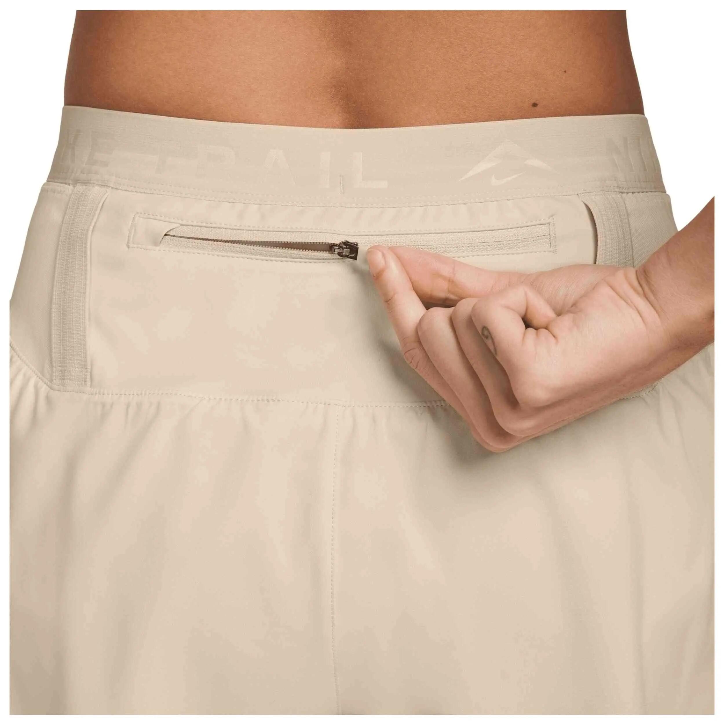 Pantaloncini Nike modello HM0280-272 per donne 4/5