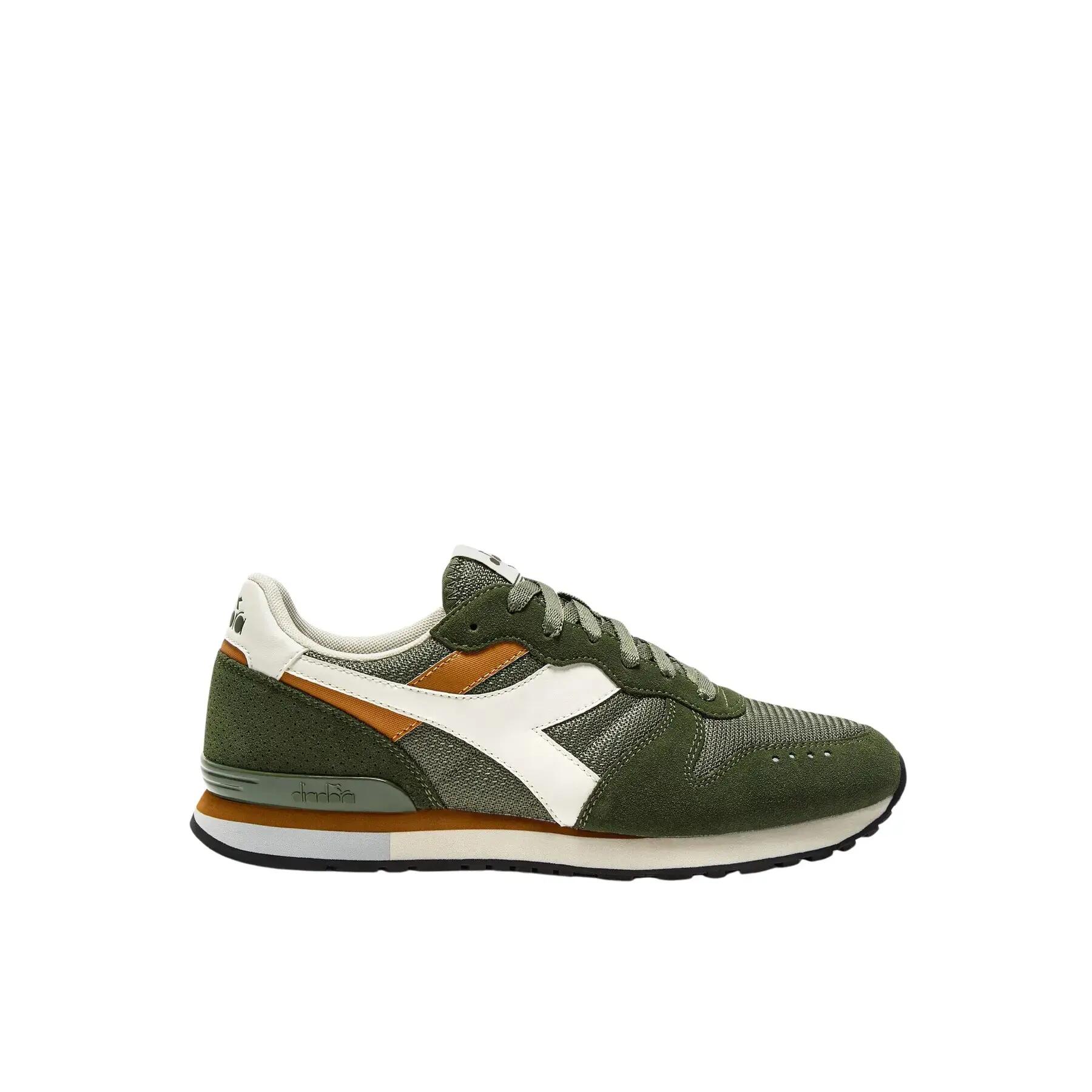 DIADORA picture
