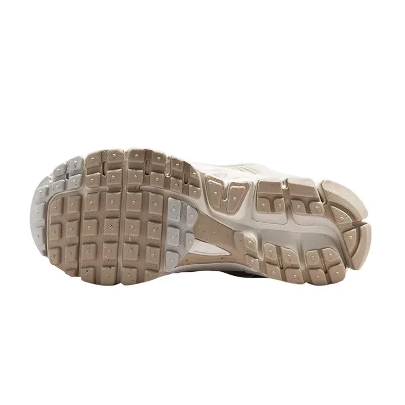 Buty do biegania Nike Vomero 5 Beżowe 5/6