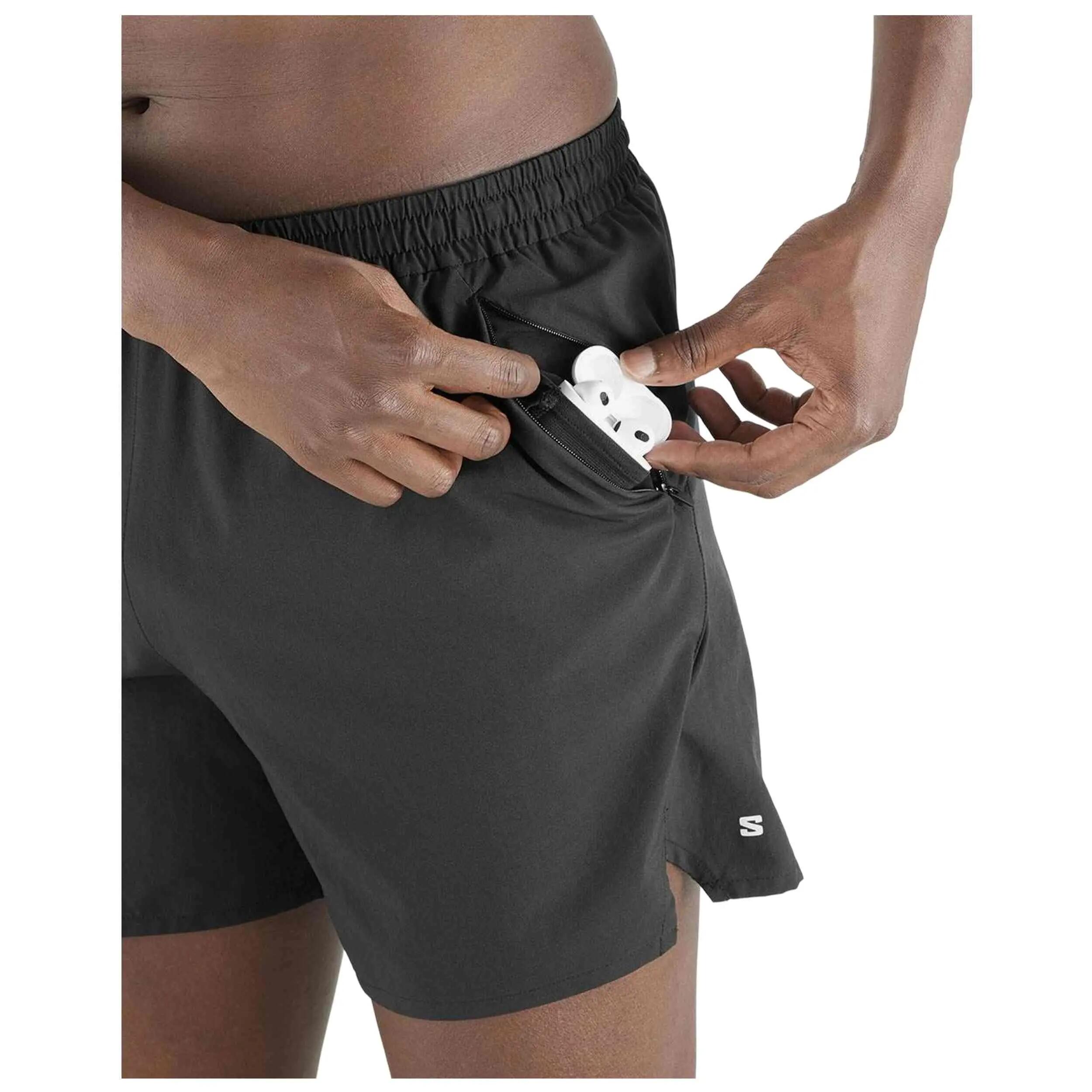 Kurze hose Salomon Modell SHAKEout CORE 5 für männer 2/3