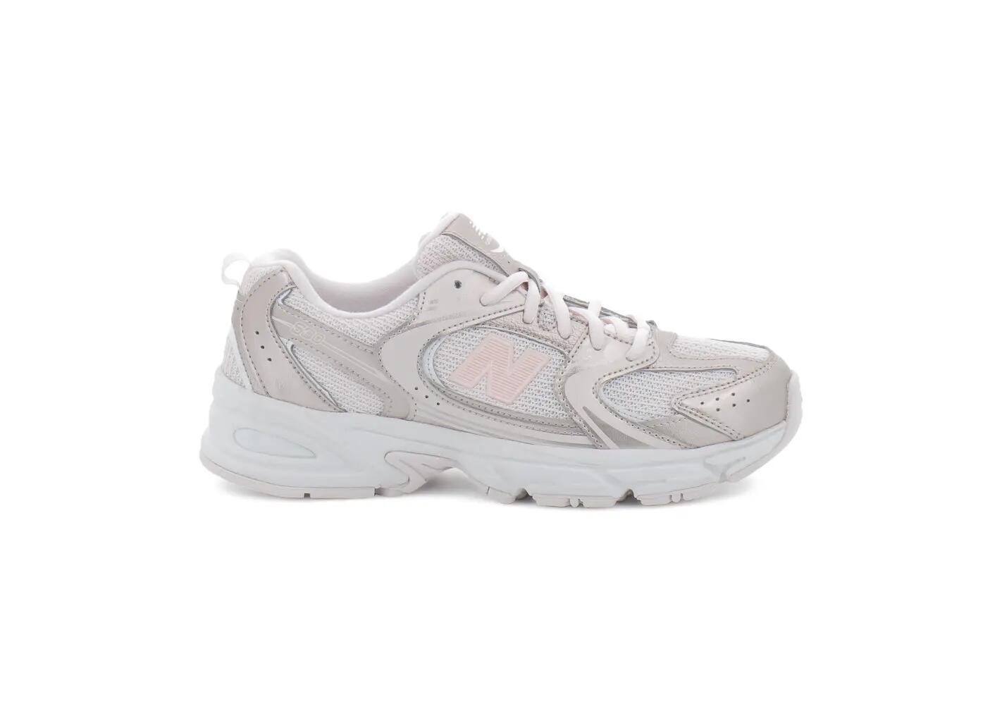 New Balance 530 Lace Shoes in Pink 5/5