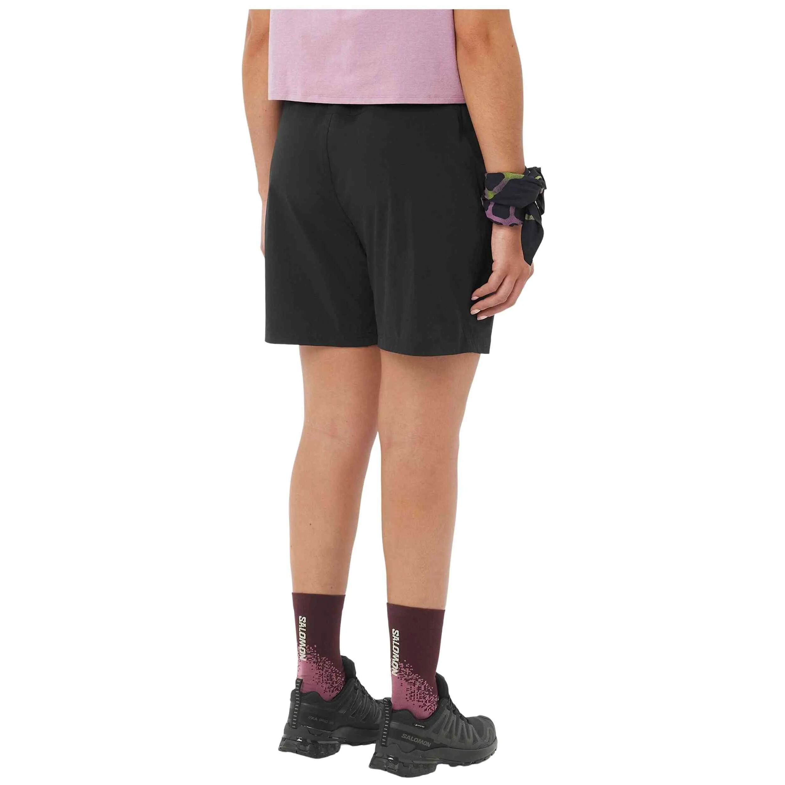Calções Salomon modelo Wayfarer Ease 2.0 para mulheres 4/5