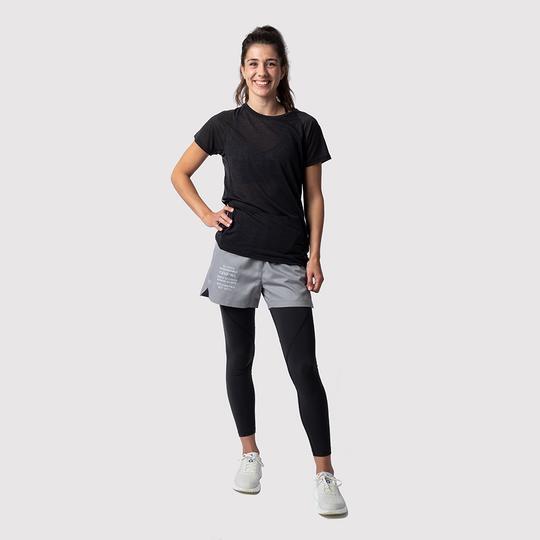 C2C Running Shorts Damen, nachhaltige kurze Laufhose, hellgrau, mit Aufdruck